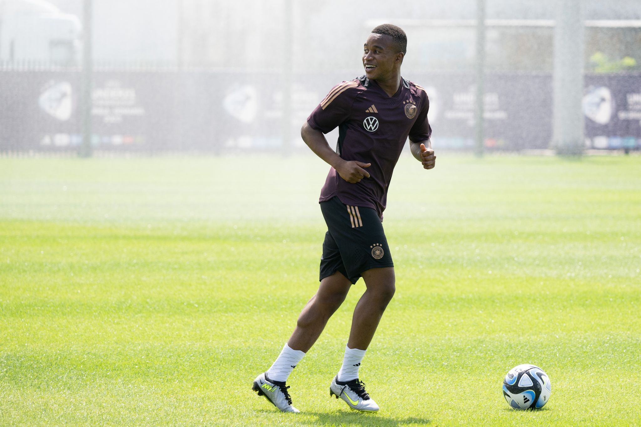 Moukoko fehlt U21 wohl auch im entscheidenden EM-Spiel