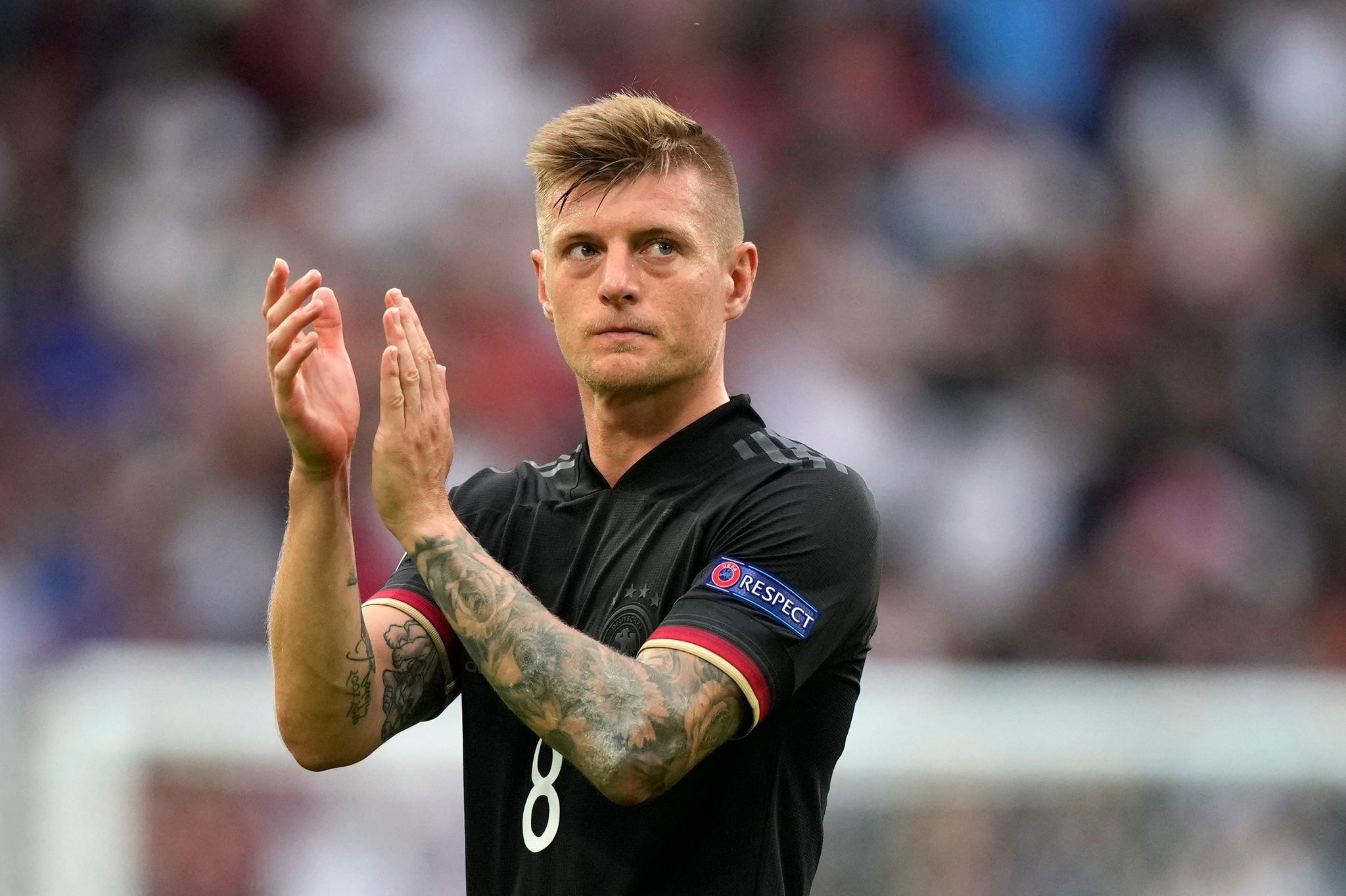 Kroos über Flick: Ein Stück weit leidet man mit ihm mit