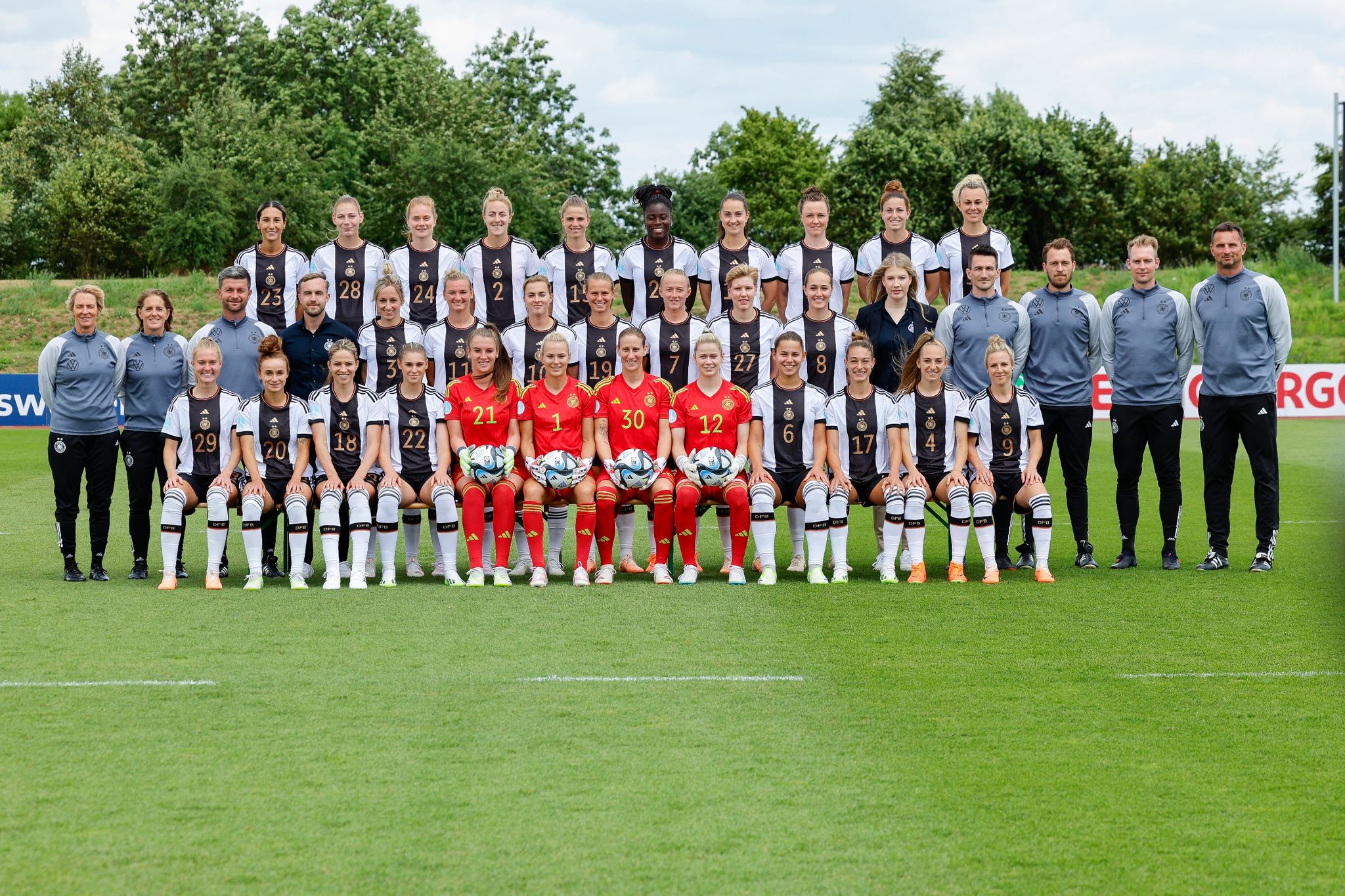 32 Teams in zehn Stadien: Was zur Frauen-WM wichtig ist