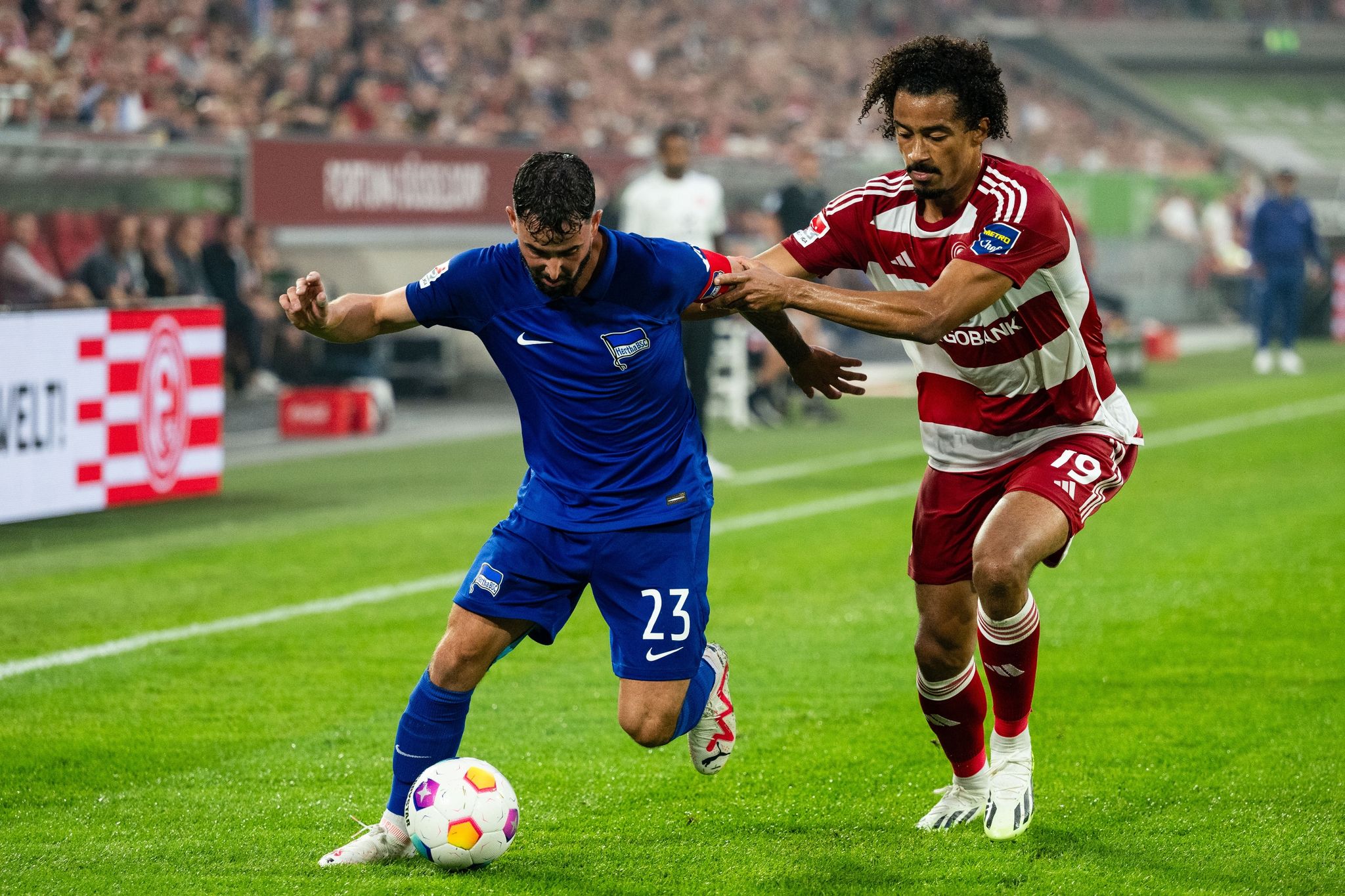 Nach Schalke verliert auch Hertha bei Zweitliga-Auftakt