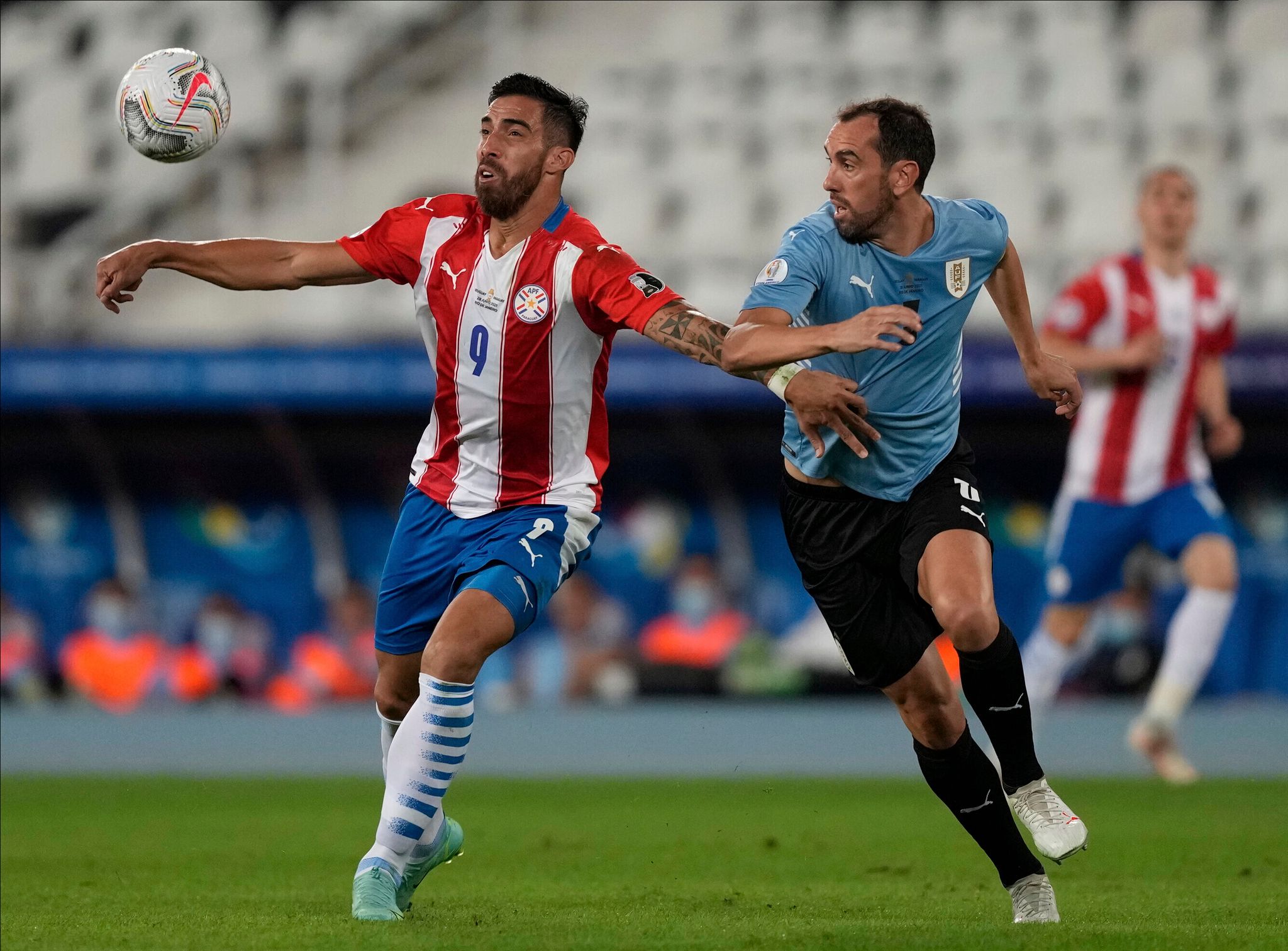 Uruguays Abwehrstar Godin beendet Karriere