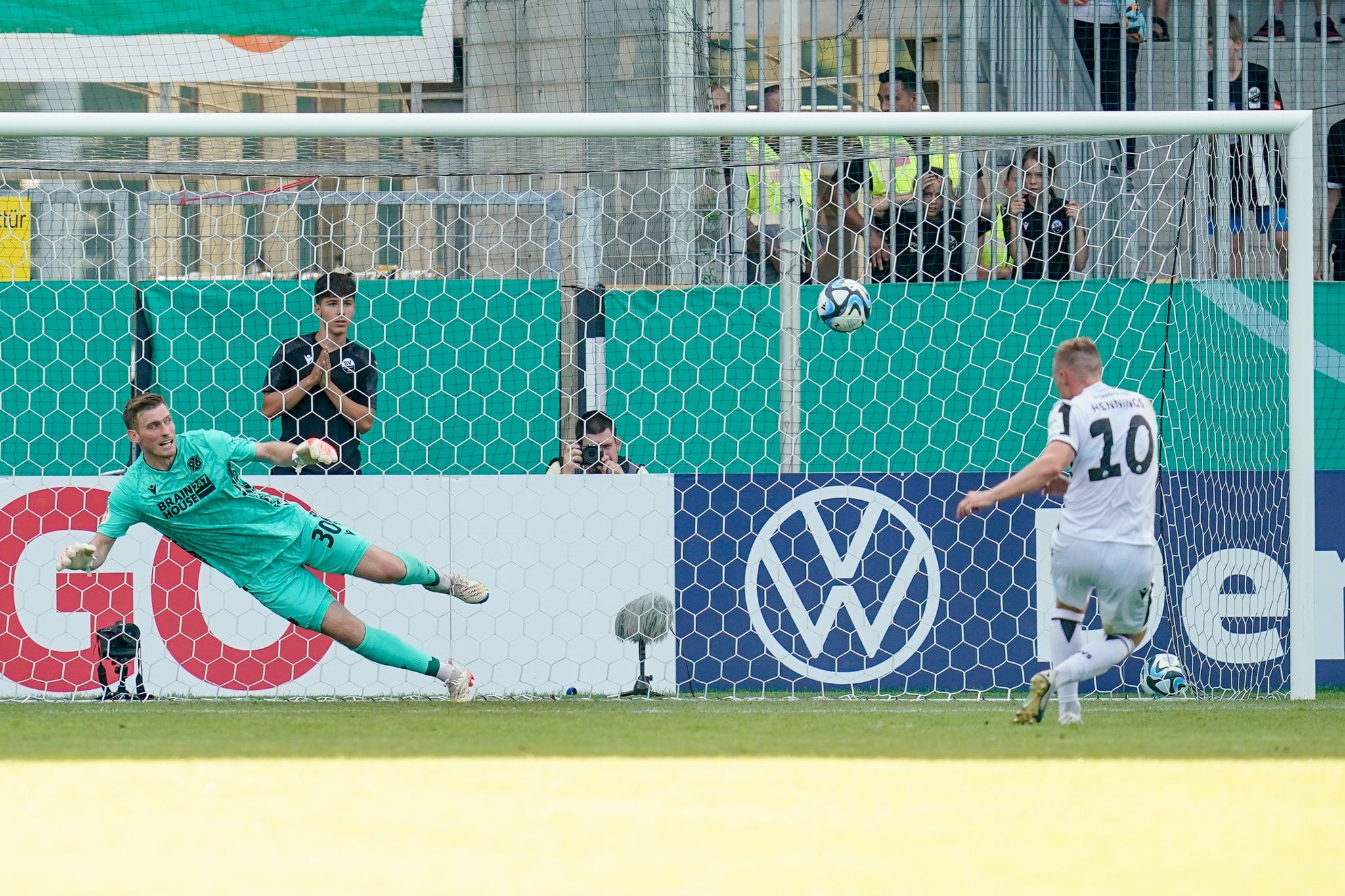 Sandhausen wirft Zweitligist Hannover aus dem Pokal
