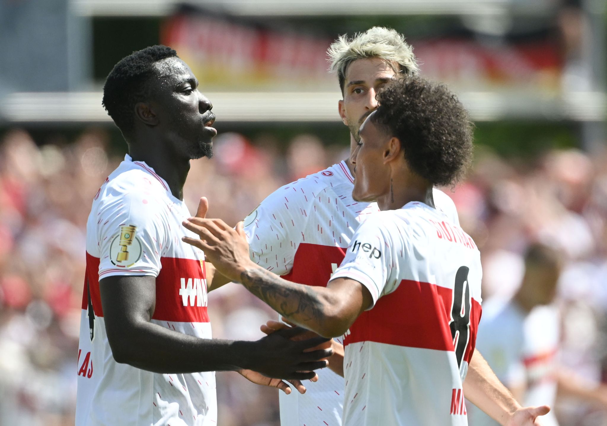 Stuttgart und Hertha ohne Probleme weiter
