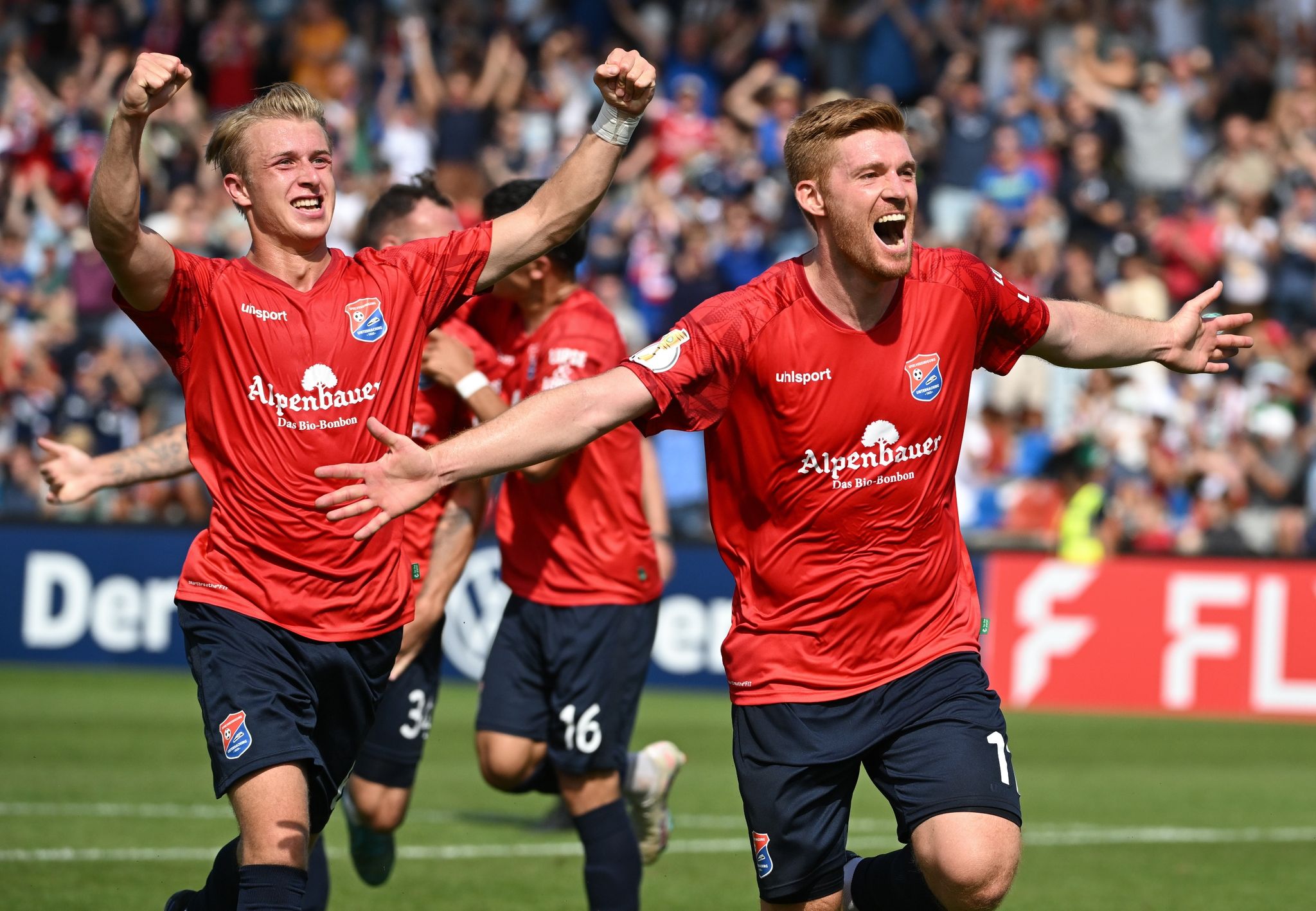 FC Augsburg im DFB-Pokal abgewatscht – Unterhaching jubelt
