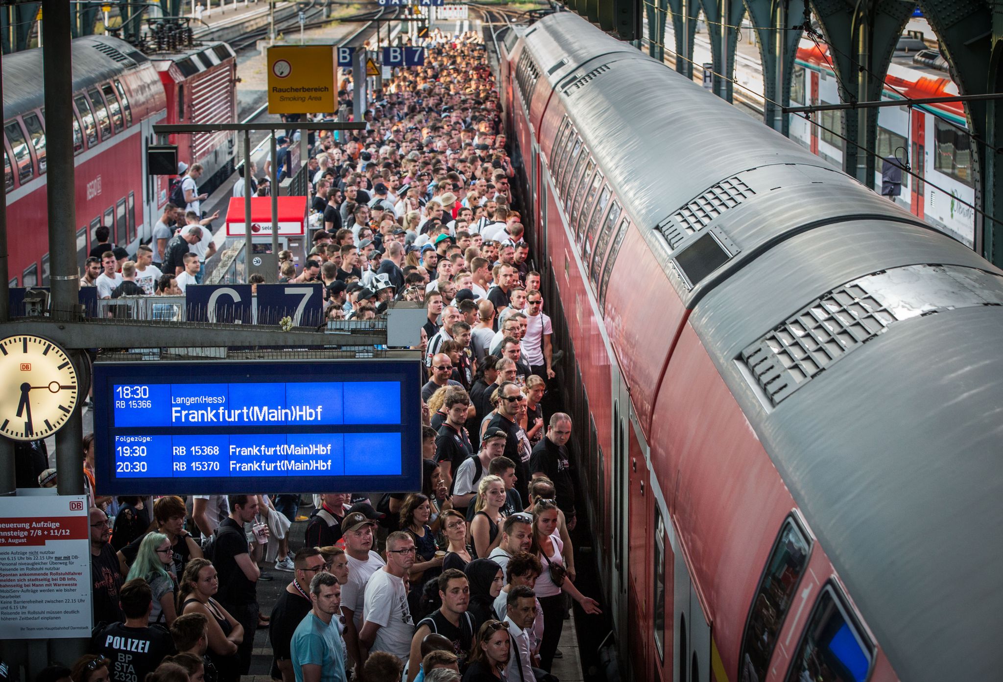 Bahngewerkschaft appelliert an Fans: Respektvoll verhalten
