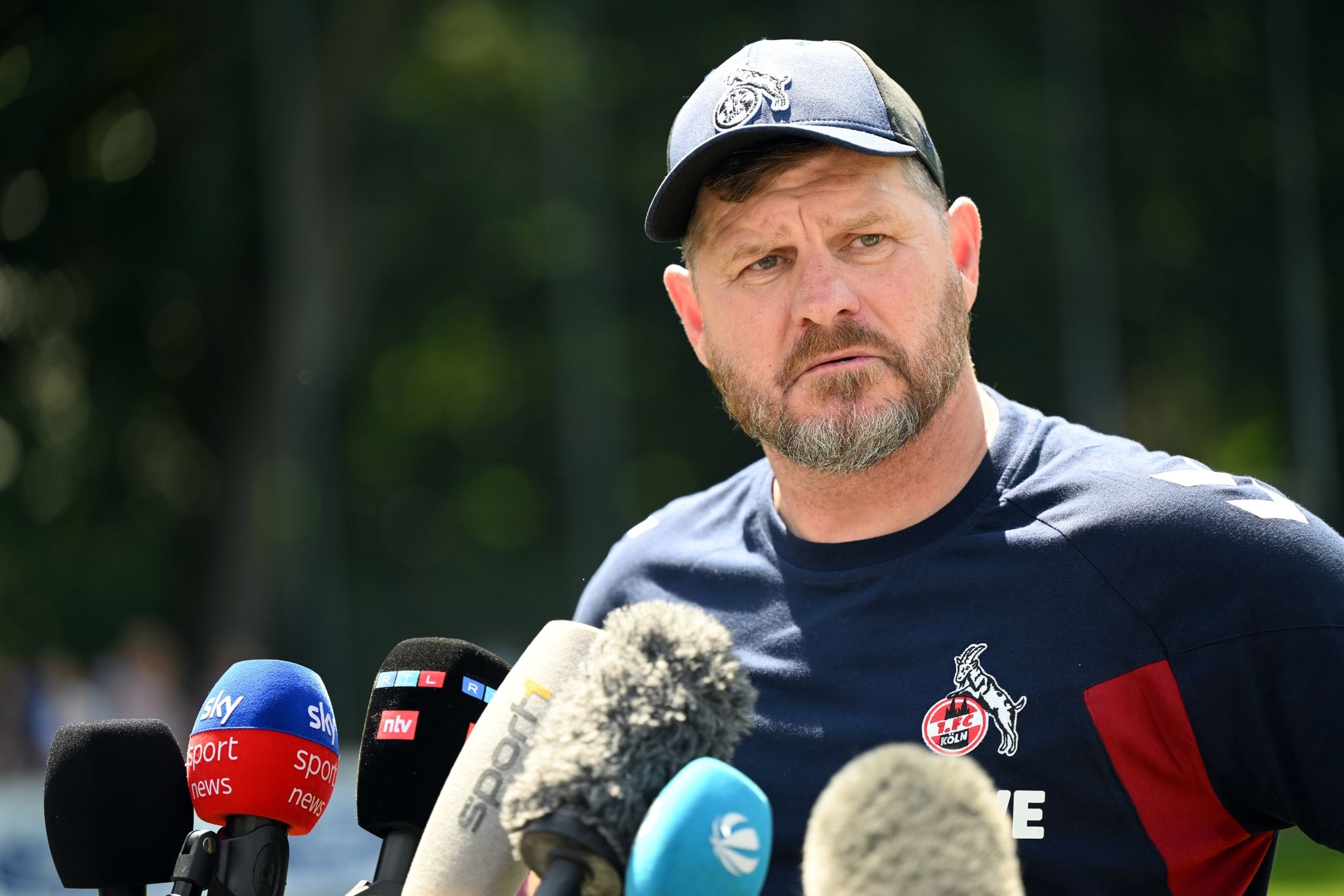 Nachwuchsfußball: FC-Trainer Baumgart zweifelt an Reform