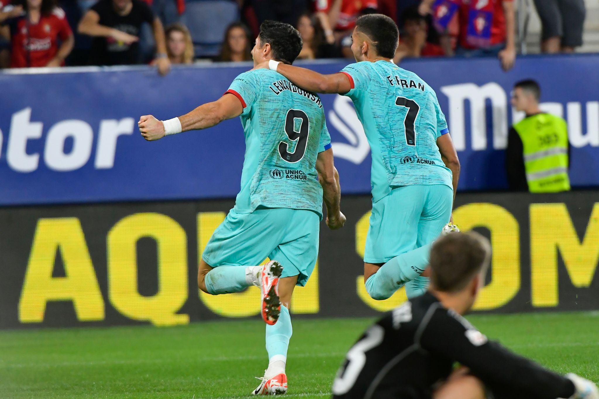 Barcelona zittert sich zum Sieg bei Osasuna