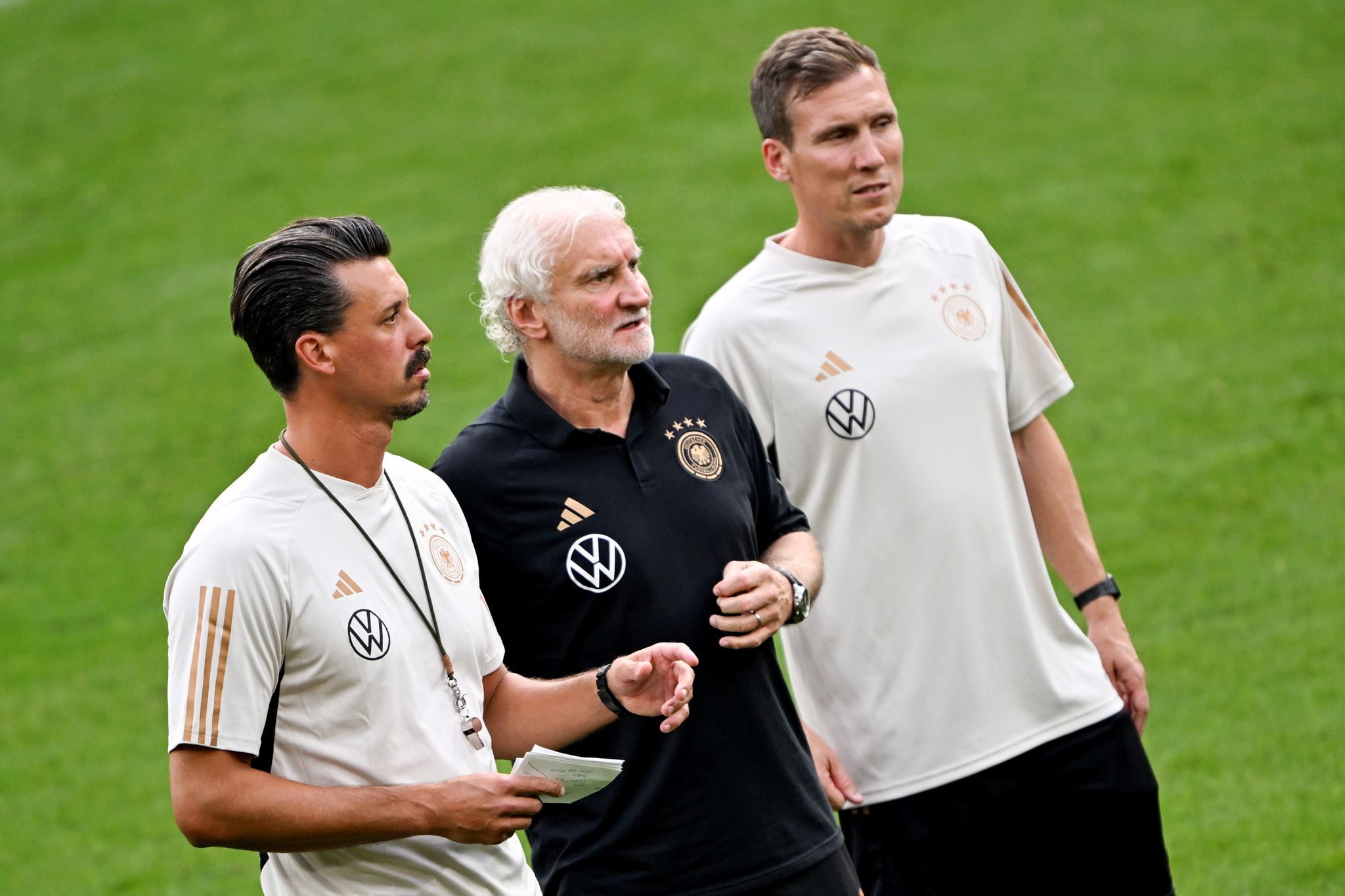 Völlers Trainersuche: Profile, Paketlösungen und Zeitleiste