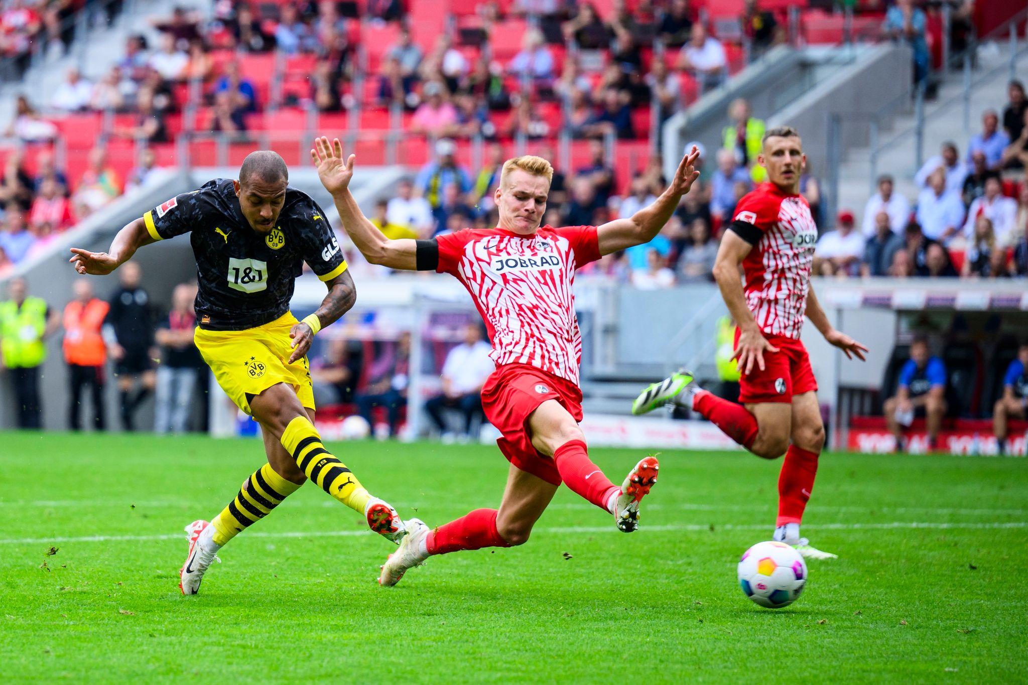 Leipzig souverän – Dortmund mit Glück und Hummels