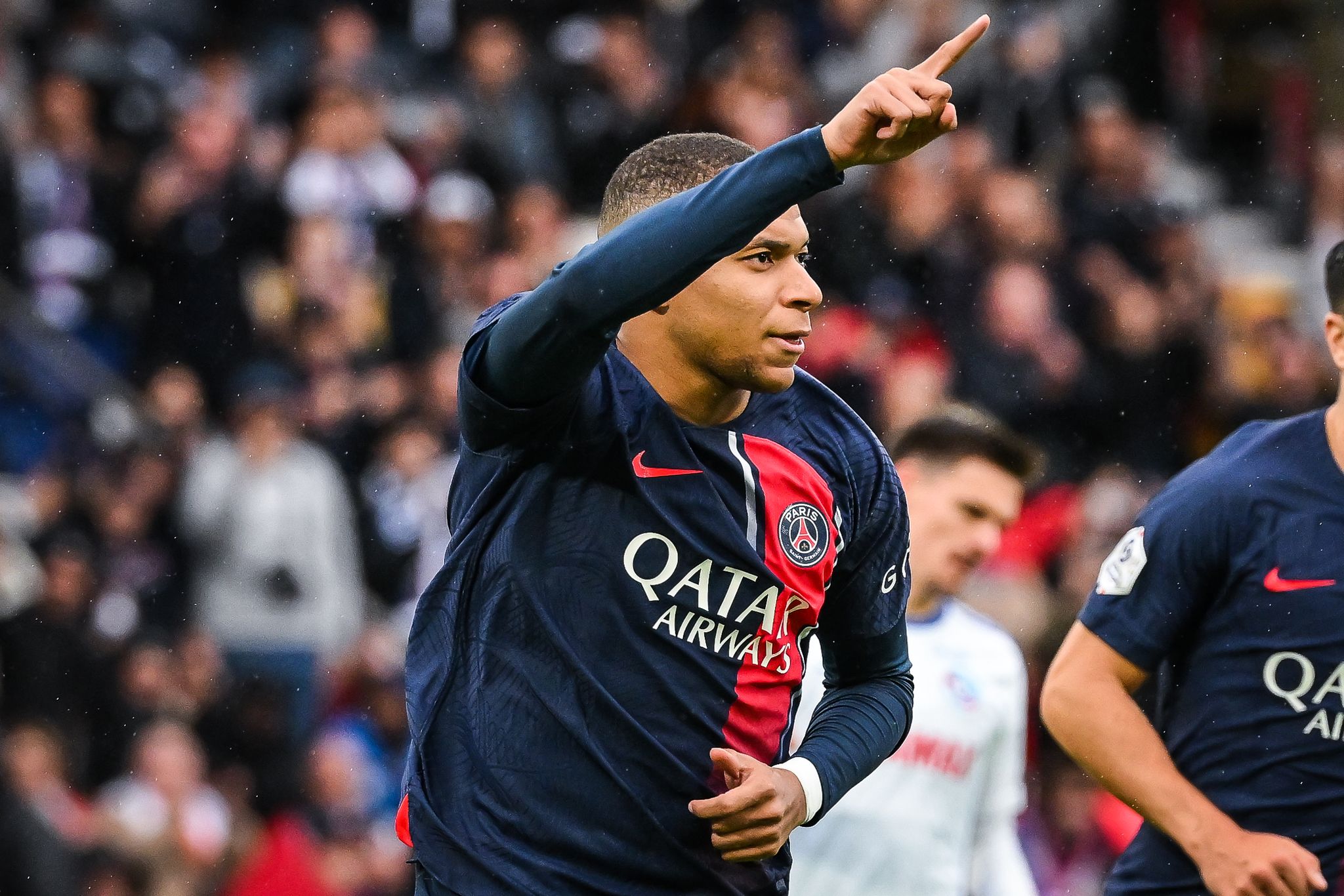 Paris Saint-Germain siegt souverän und ist Tabellenführer