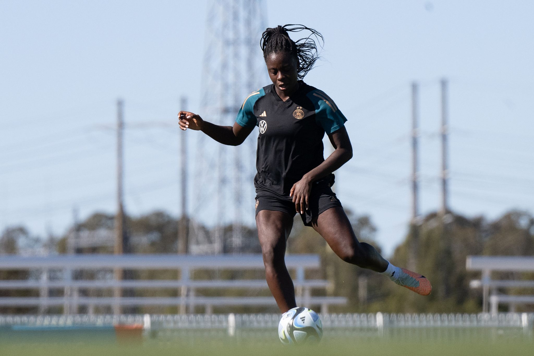 Nationalteam ohne Frankfurterin Anyomi nach Island
