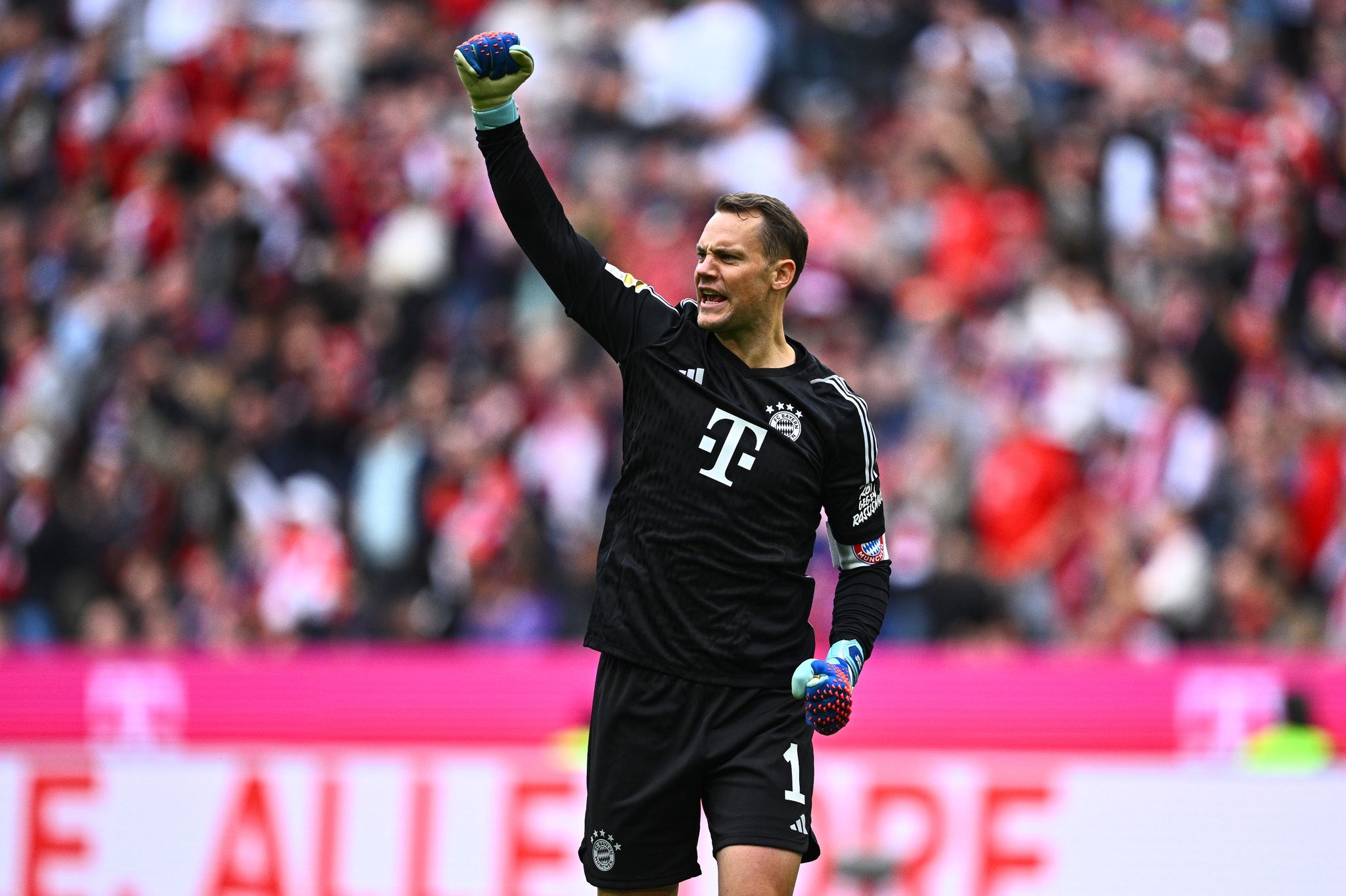 Neuer vor Topspiel in Dortmund auch im Pokal im Bayern-Tor