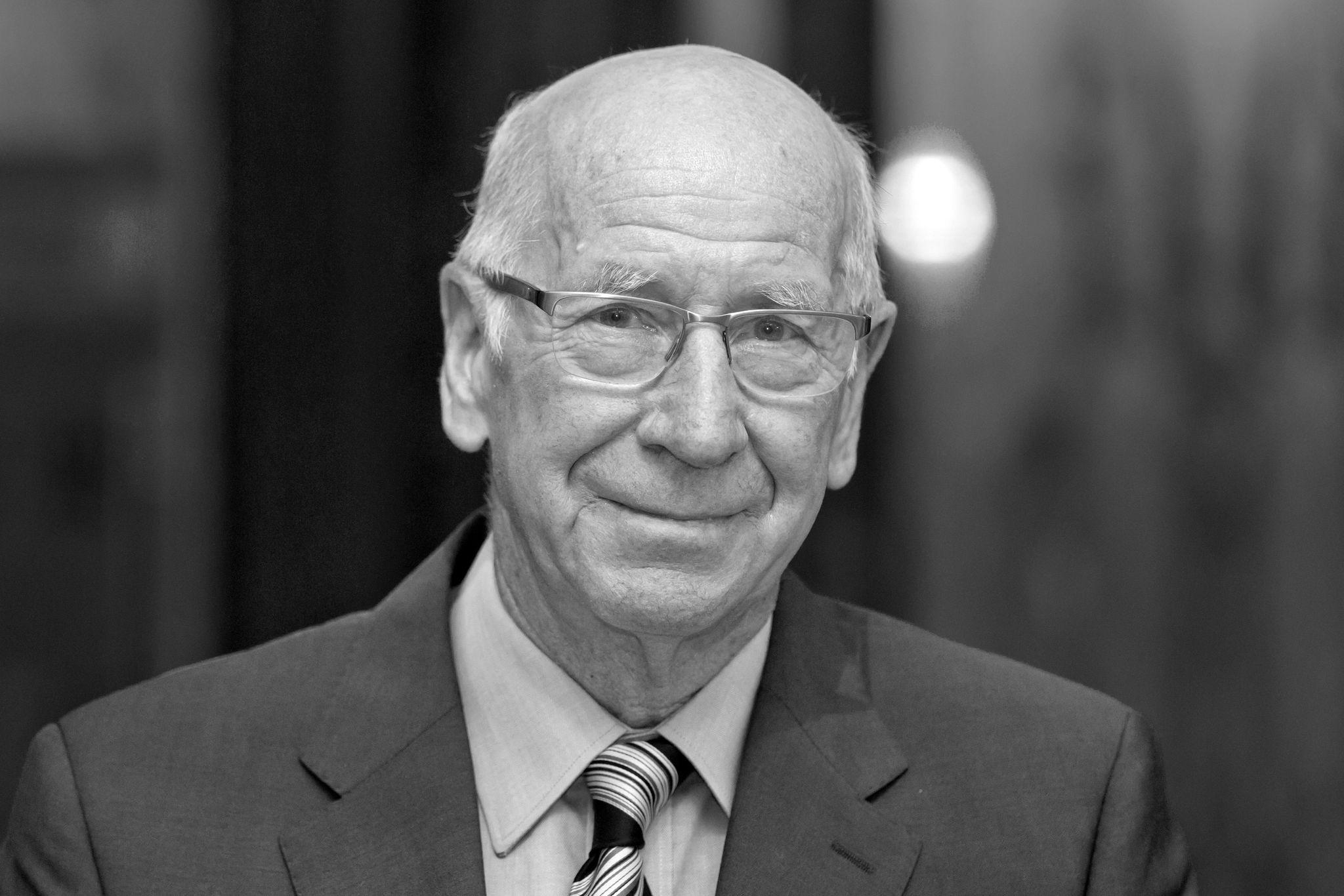 Sir Bobby Charlton kurz vor Tod gestürzt