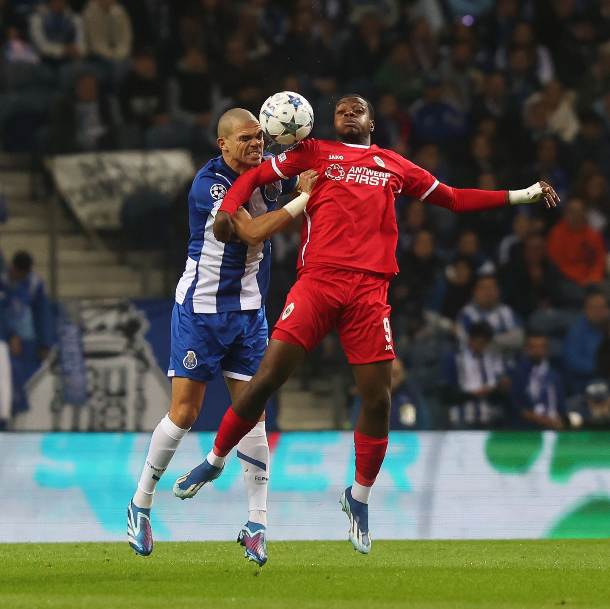 Pepe feiert Altersrekord in der Champions League