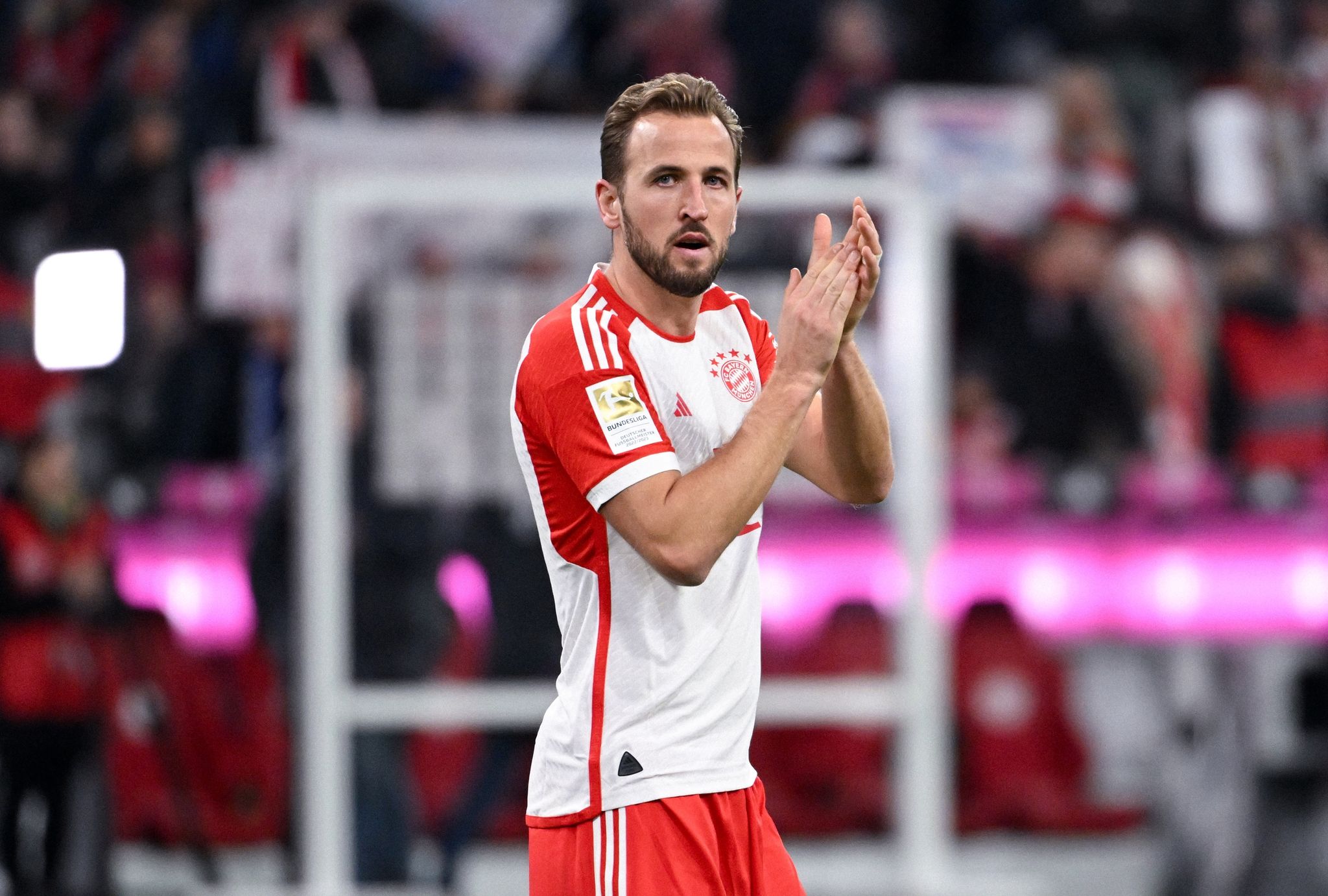 Dank Rekordjäger Kane: Bayern erhöhen Druck auf Leverkusen