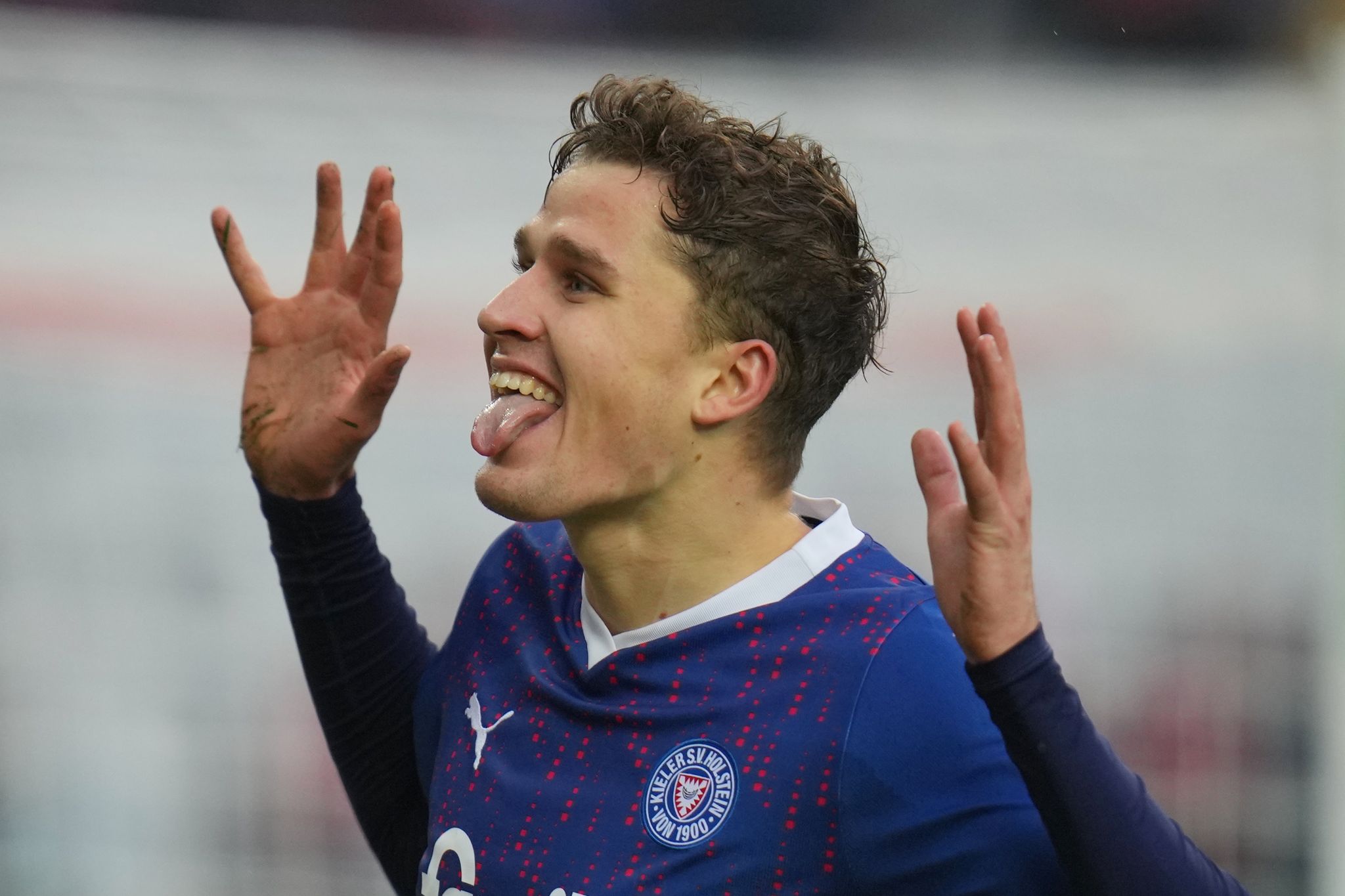 Kiel auf Kurs: Nach 3:0 in Kaiserslautern Dritter