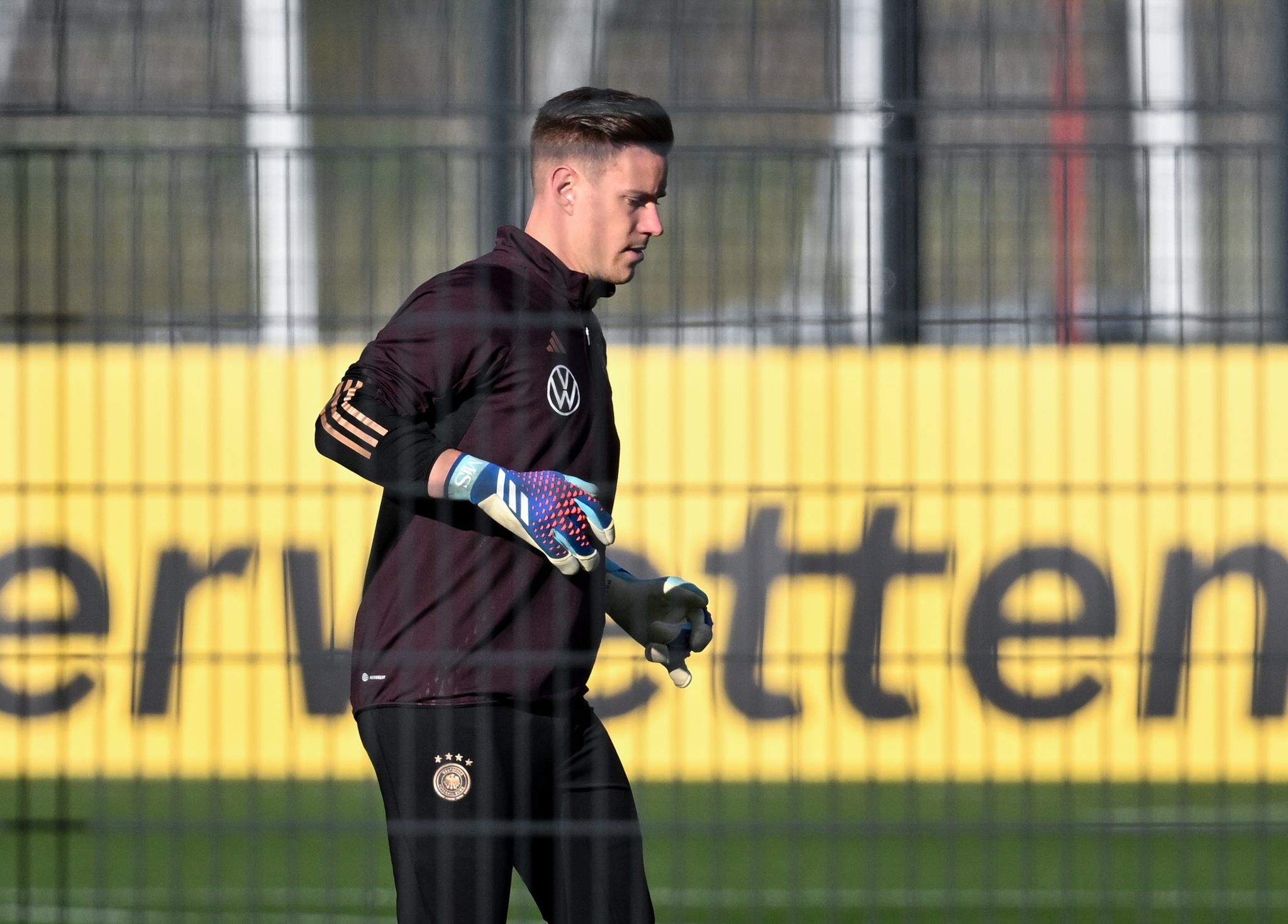 Torwart Ter Stegen droht EM-Rückschlag: Spekulationen um Op