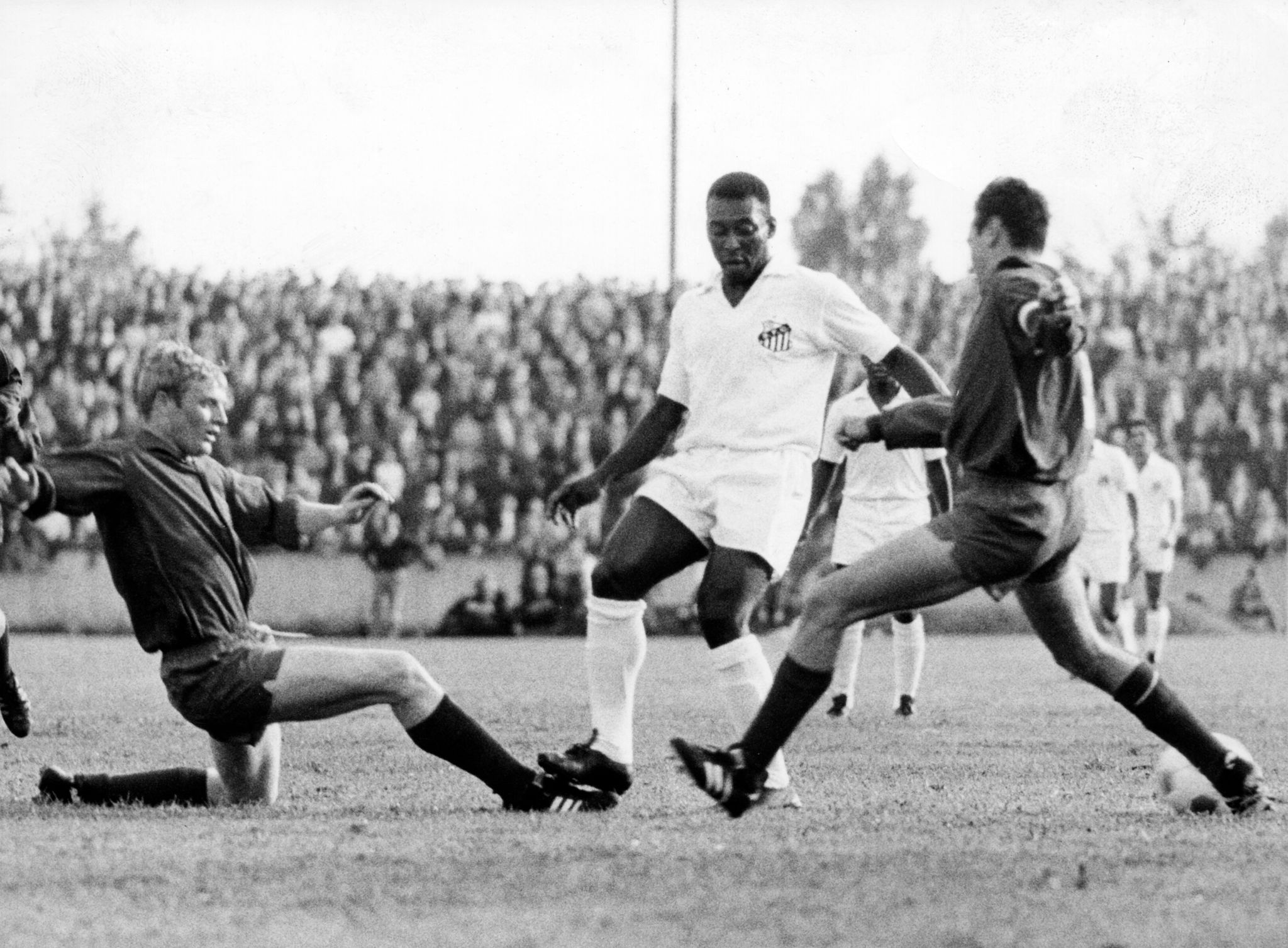 Ein Jahr nach Pelés Tod: FC Santos steigt erstmals ab