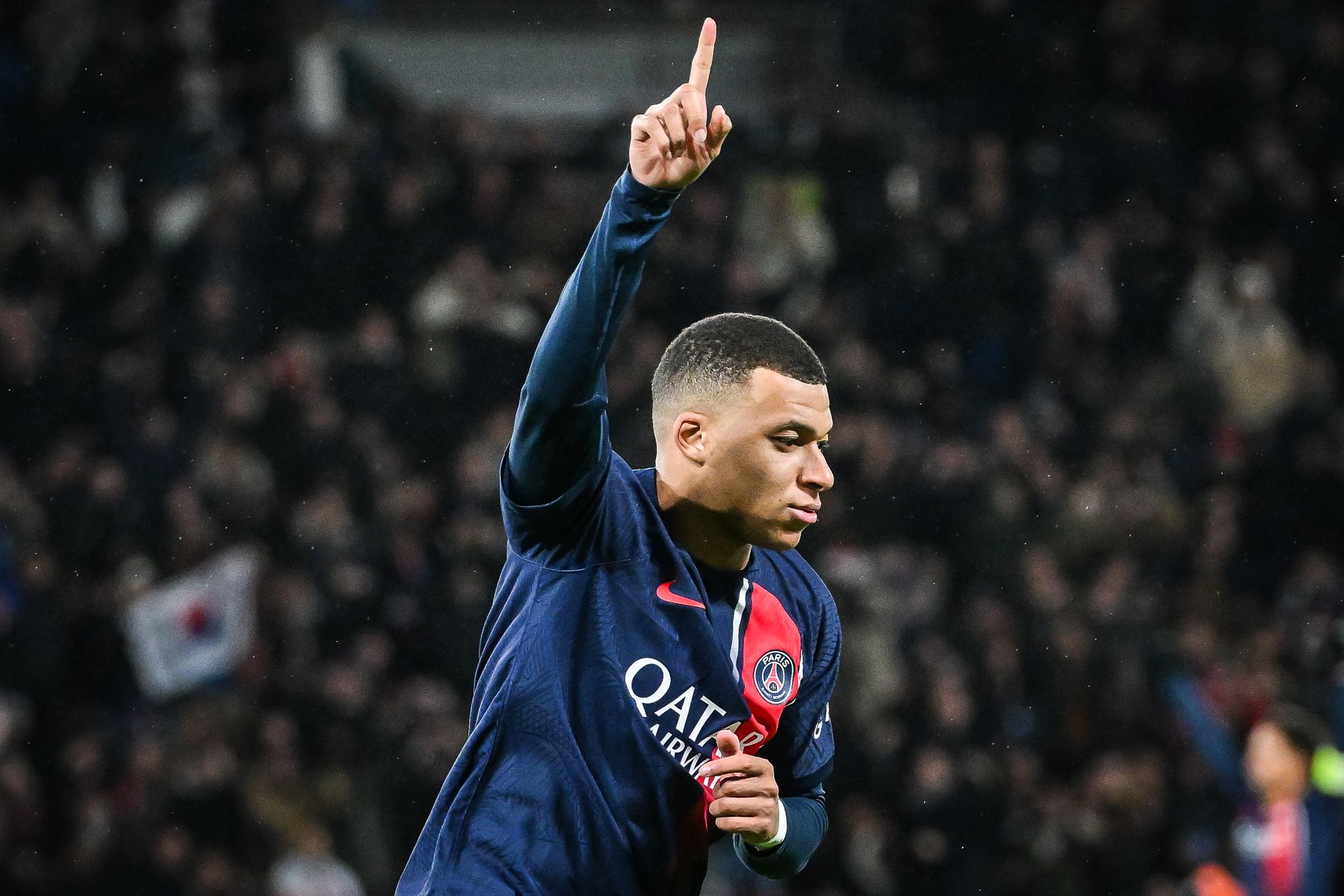 Mbappé trifft doppelt am Geburtstag: PSG siegt gegen Metz