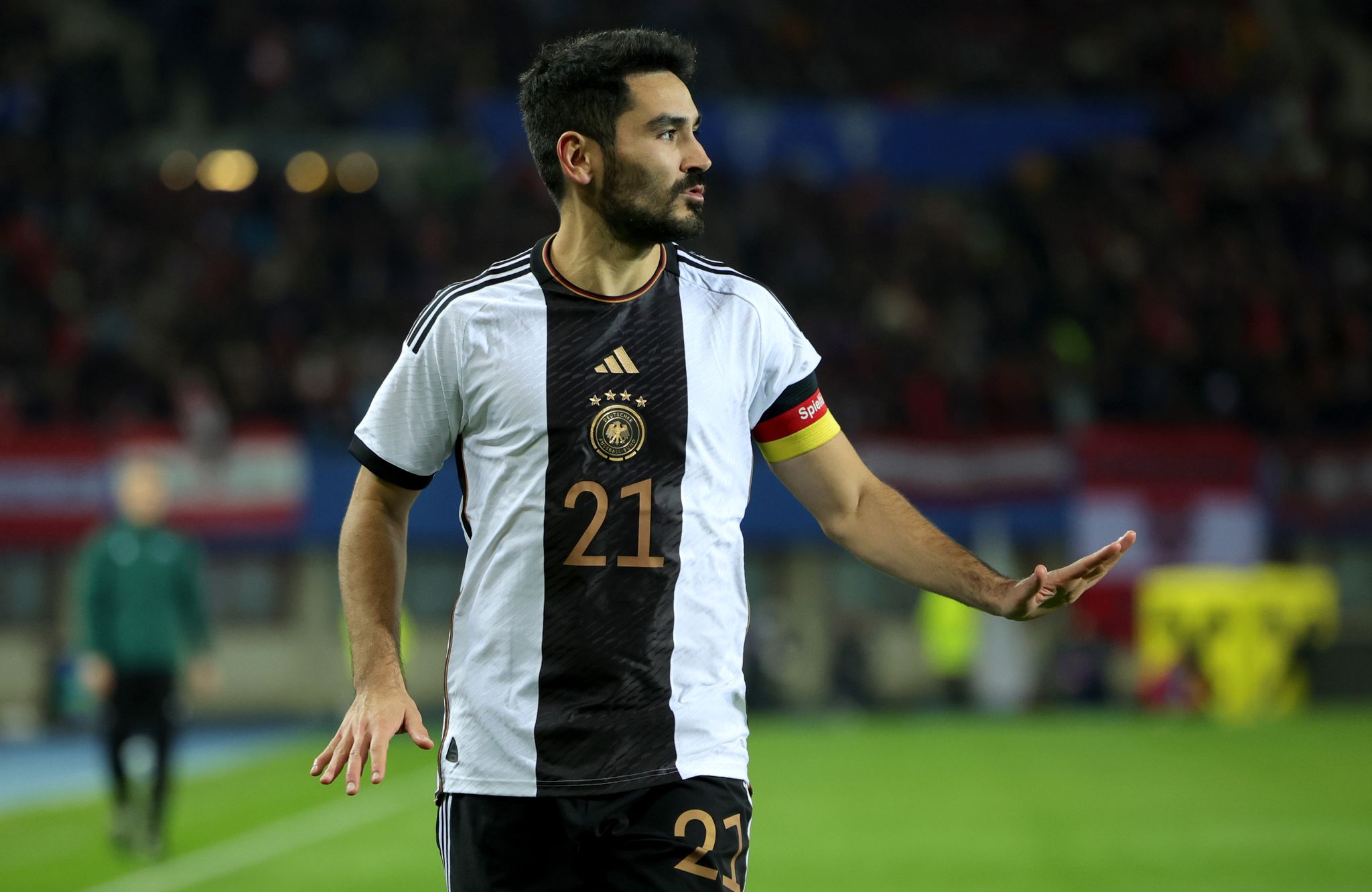 Gündogan verletzt sich beim Krafttraining am Kopf
