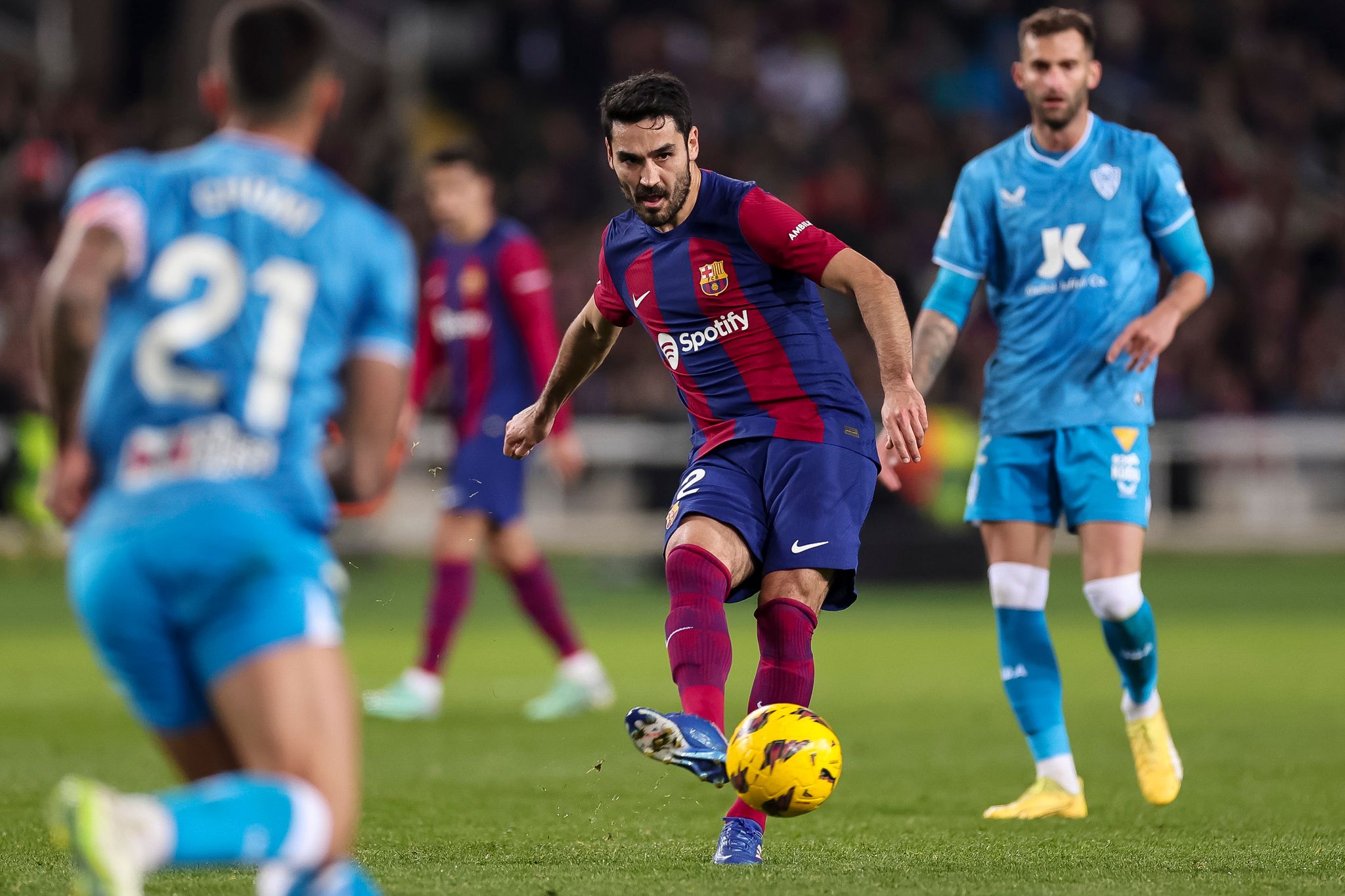 Bei Sieg des FC Barcelona: Tornetz mit Kabelbindern geflickt