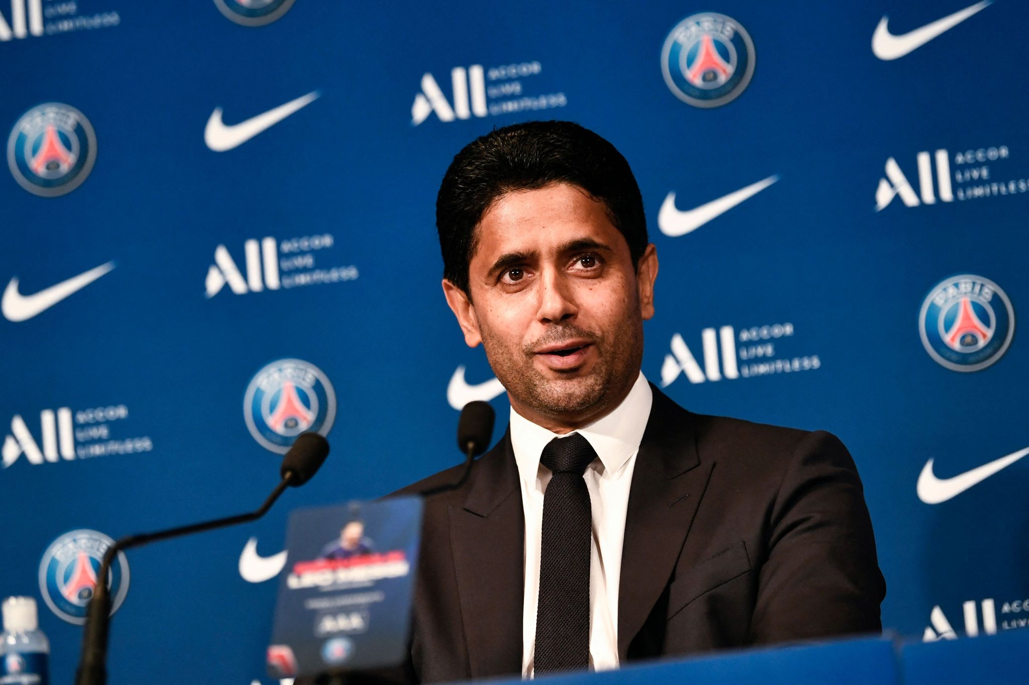 PSG-Präsident kontert Messi-Kritik – Garantie für Trainer