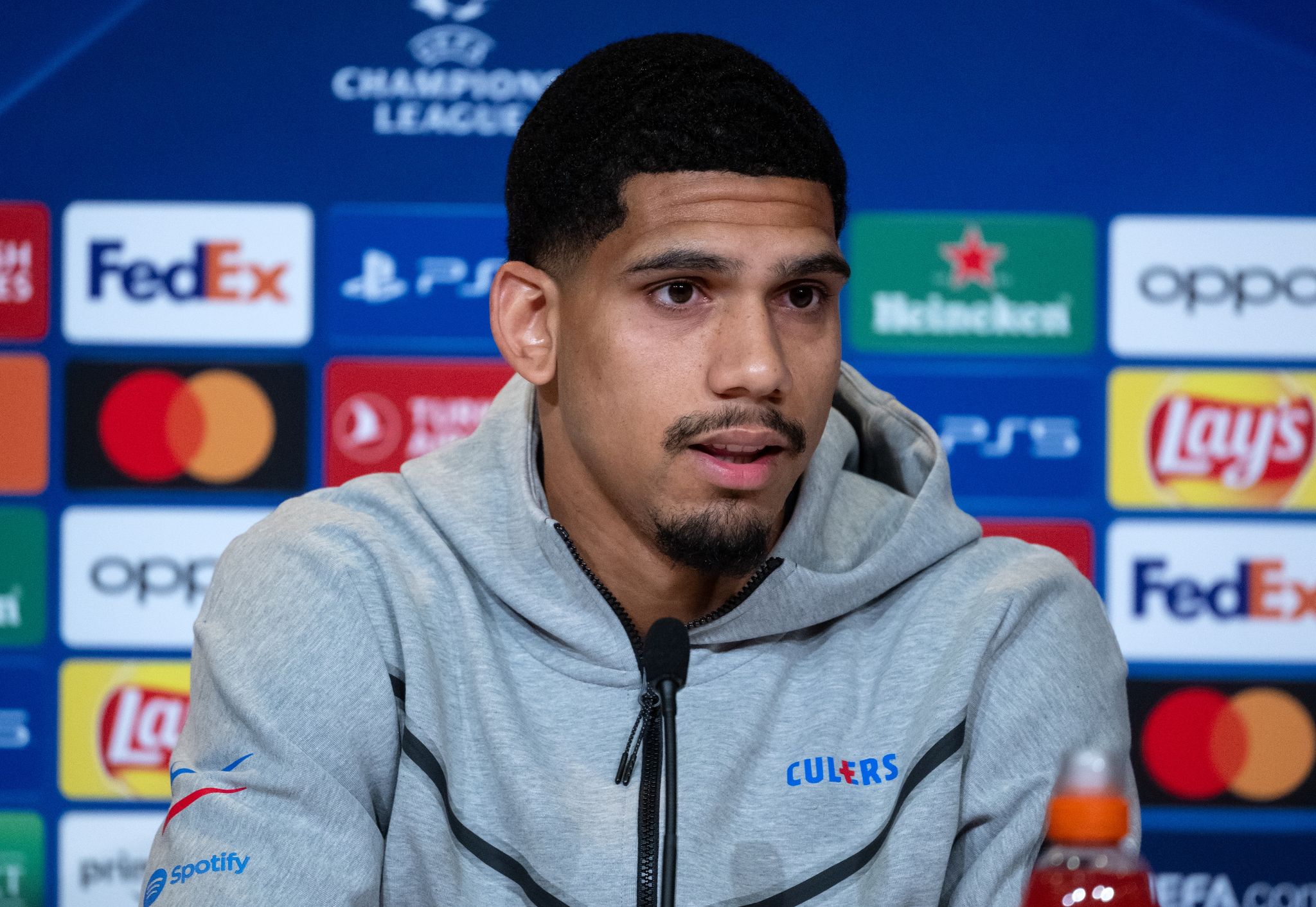 Araujo zum Bayern-Interesse: Volle Konzentration auf Barça