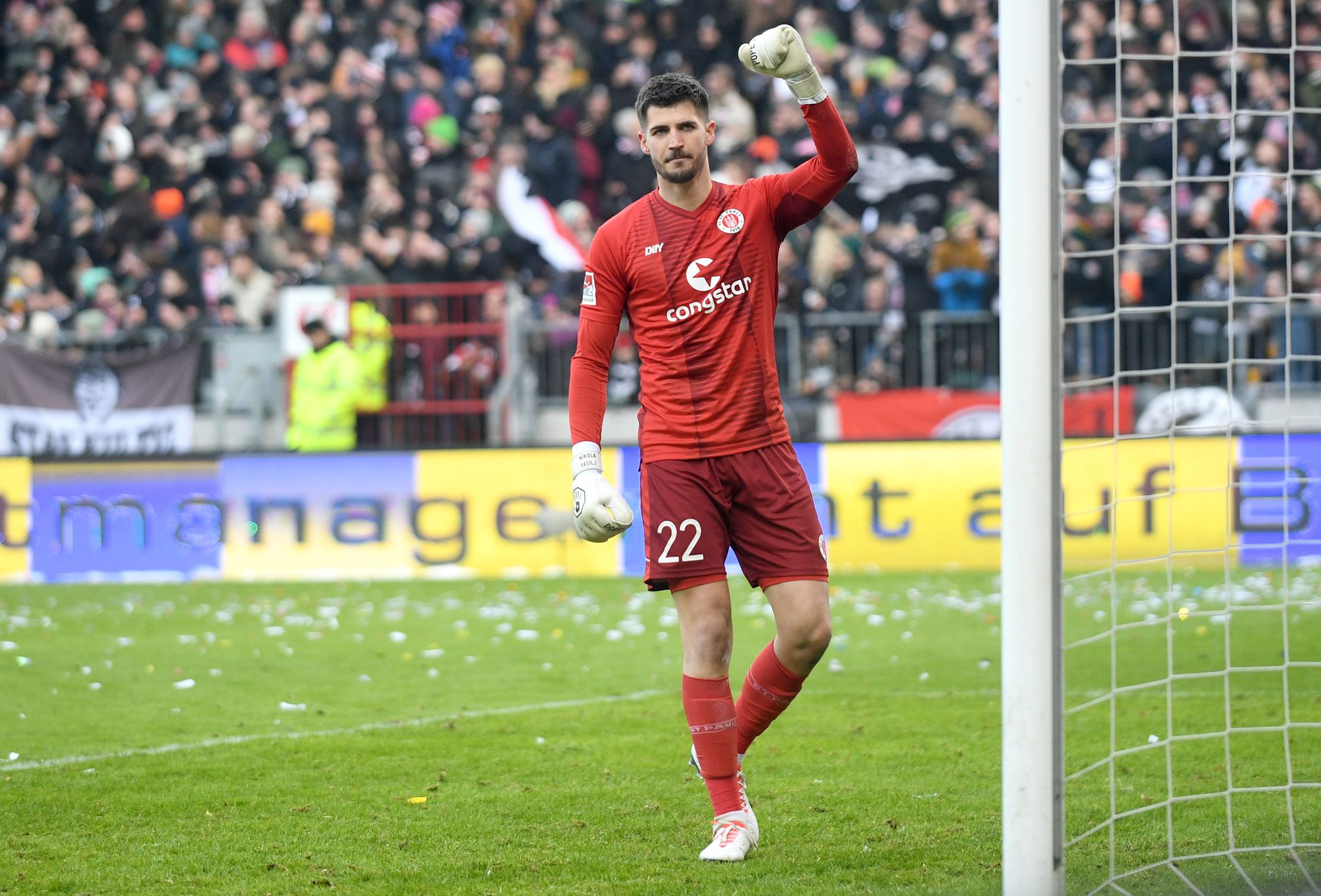 FC St. Pauli zurück an der Spitze – HSV gewinnt auf Schalke