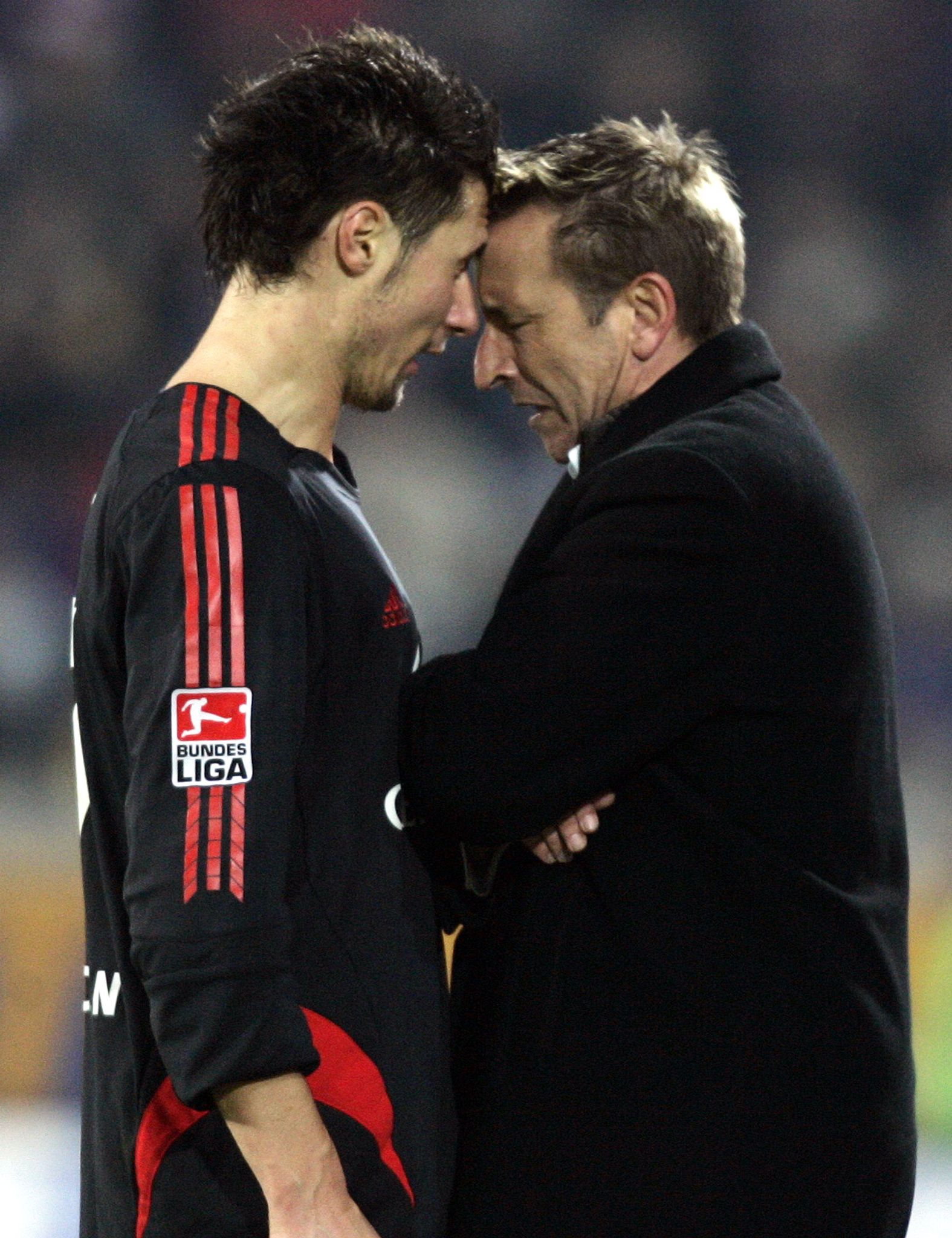 Würger & Kopfstoß: Die größten Trainer-Ausraster