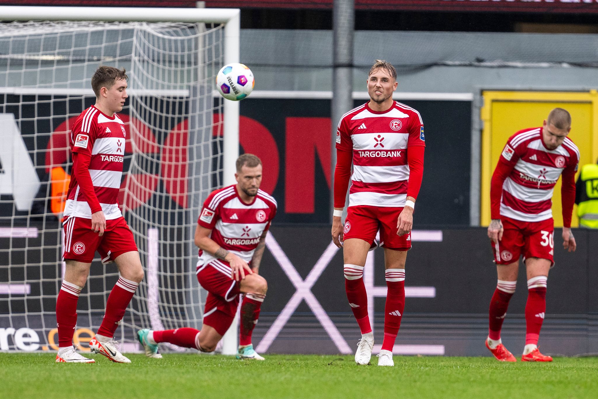 Nach Pokal-Rausch: Niederlagen für Düsseldorf und Lautern