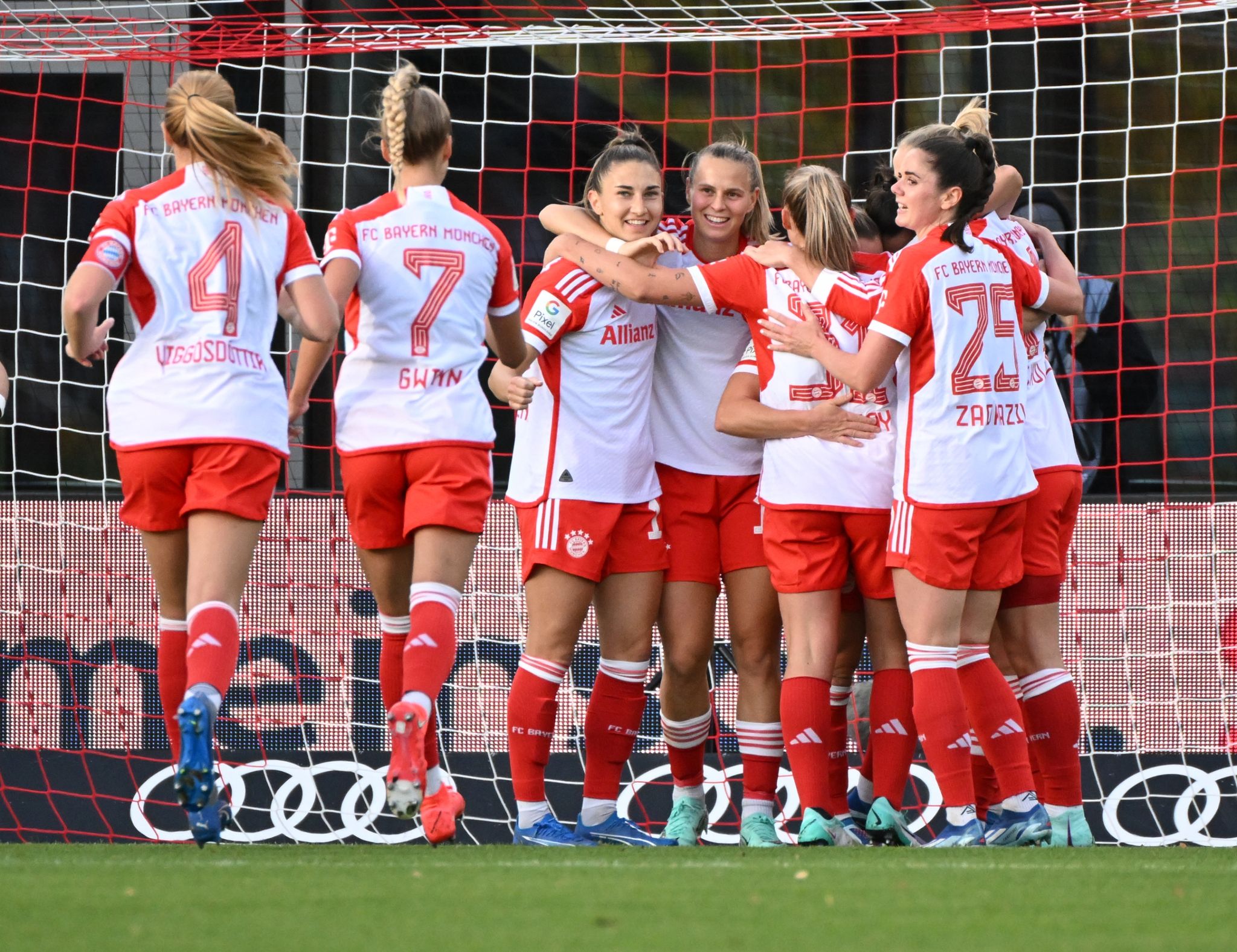 Bayern-Frauen wieder an der Tabellenspitze