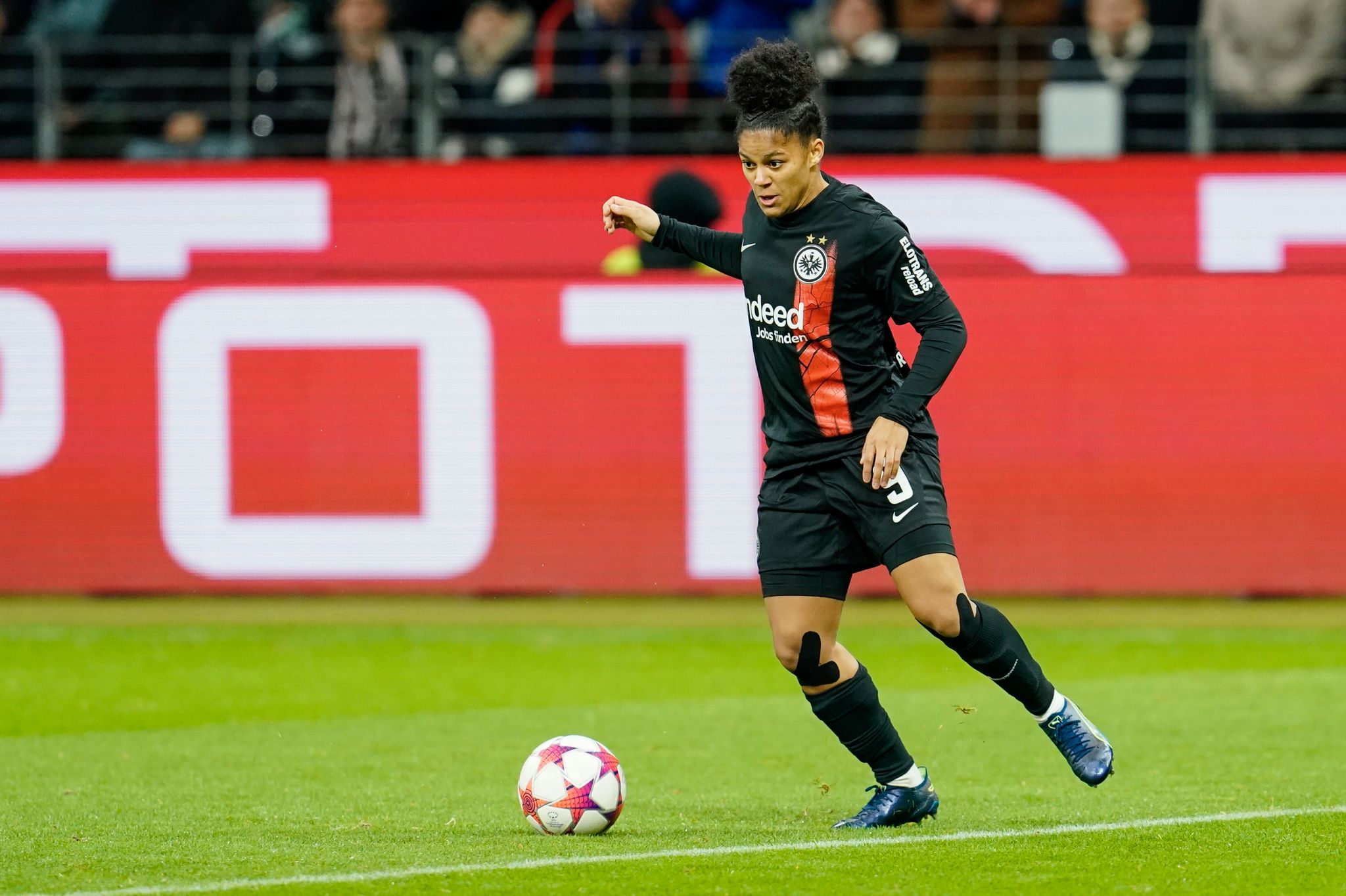 Eintracht-Frauen werfen Freiburg aus dem Pokal