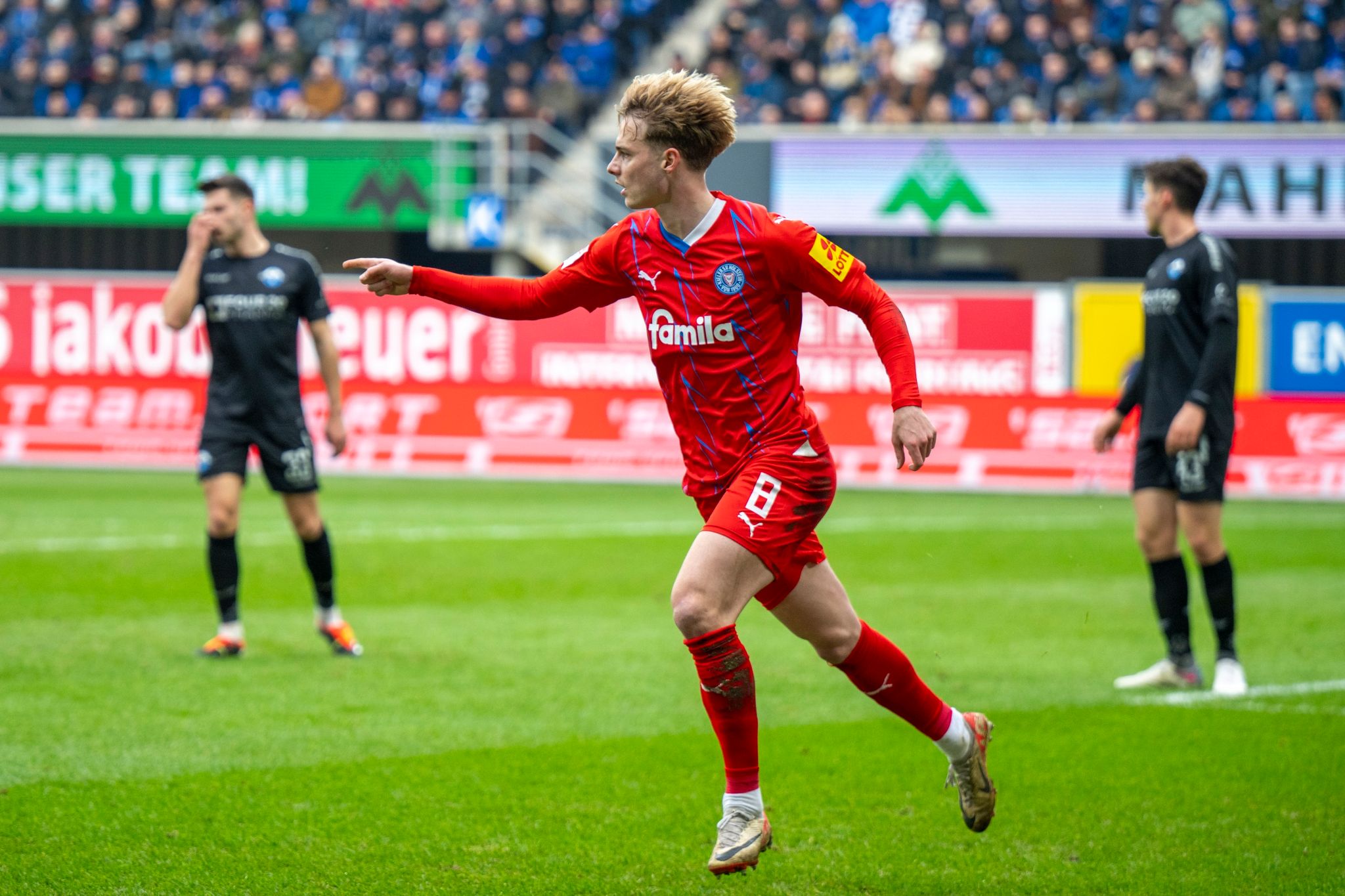 Kiel siegt in Paderborn – Spiel lange unterbrochen