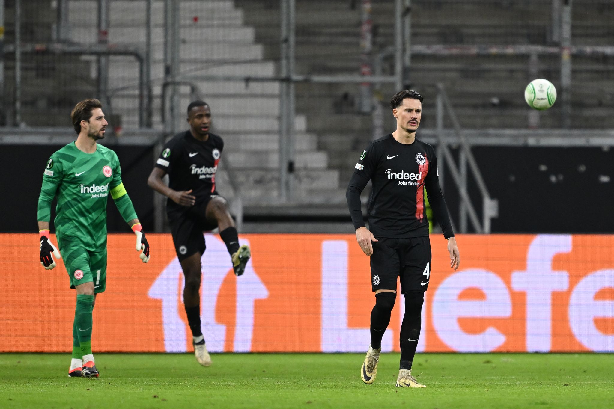 Enttäuschende Eintracht scheitert in der Conference League