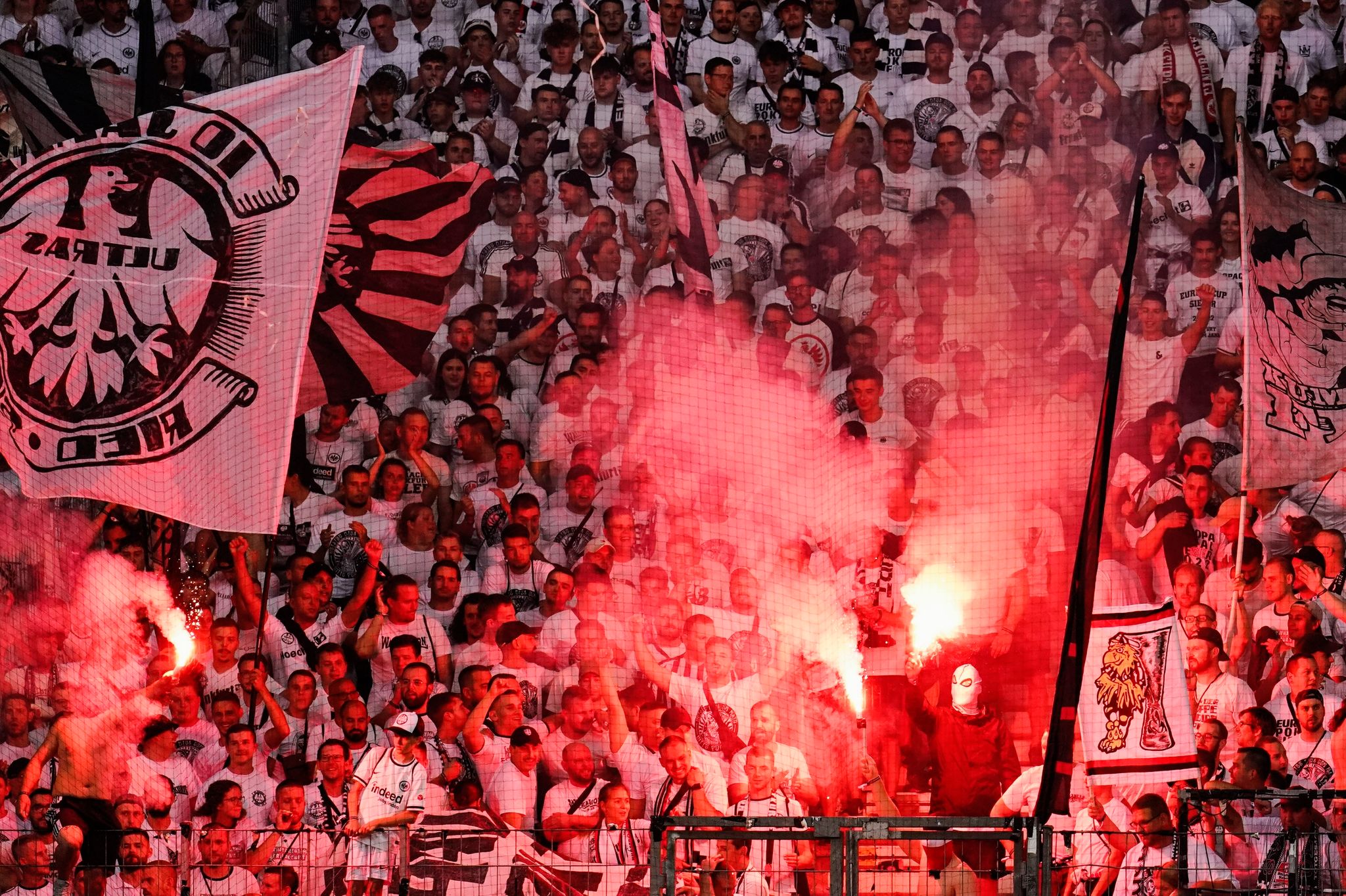 DFB: Eintracht muss 433.000 Euro Geldstrafe zahlen