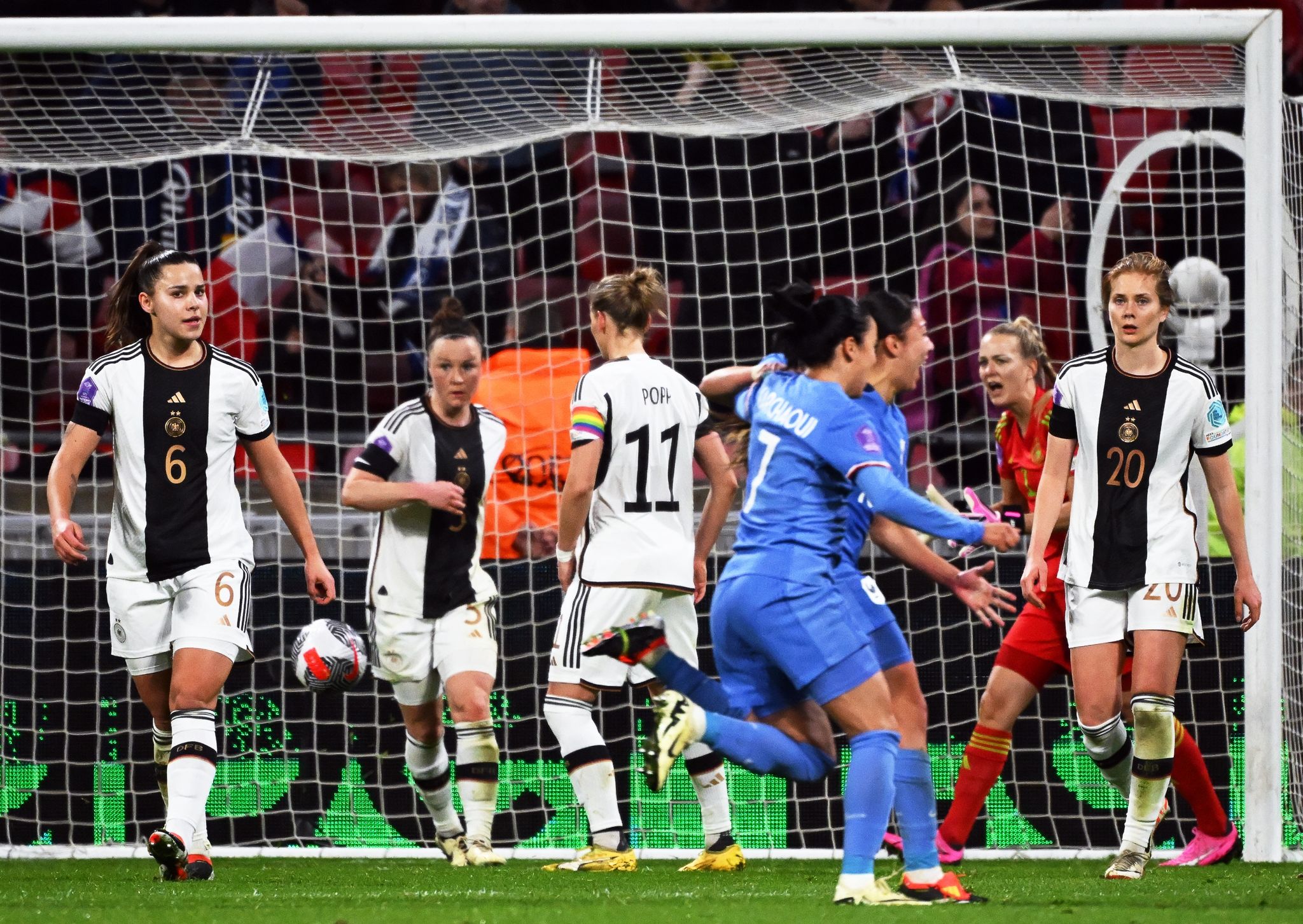 DFB-Frauen vergeben erste Olympia-Chance