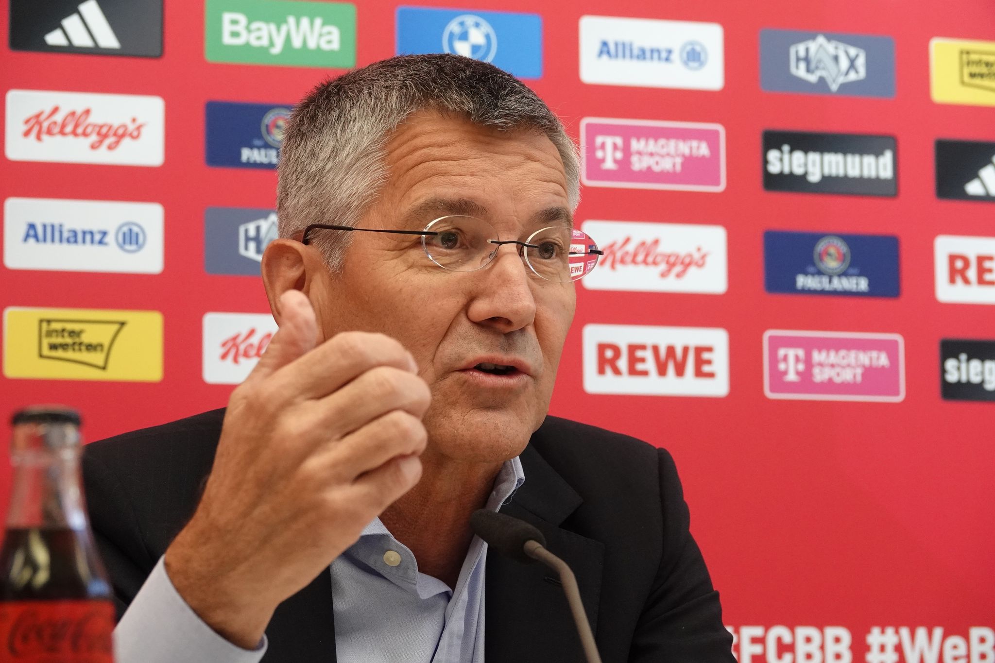 Bayern-Führung steckt Fahrplan zur Trainersuche ab