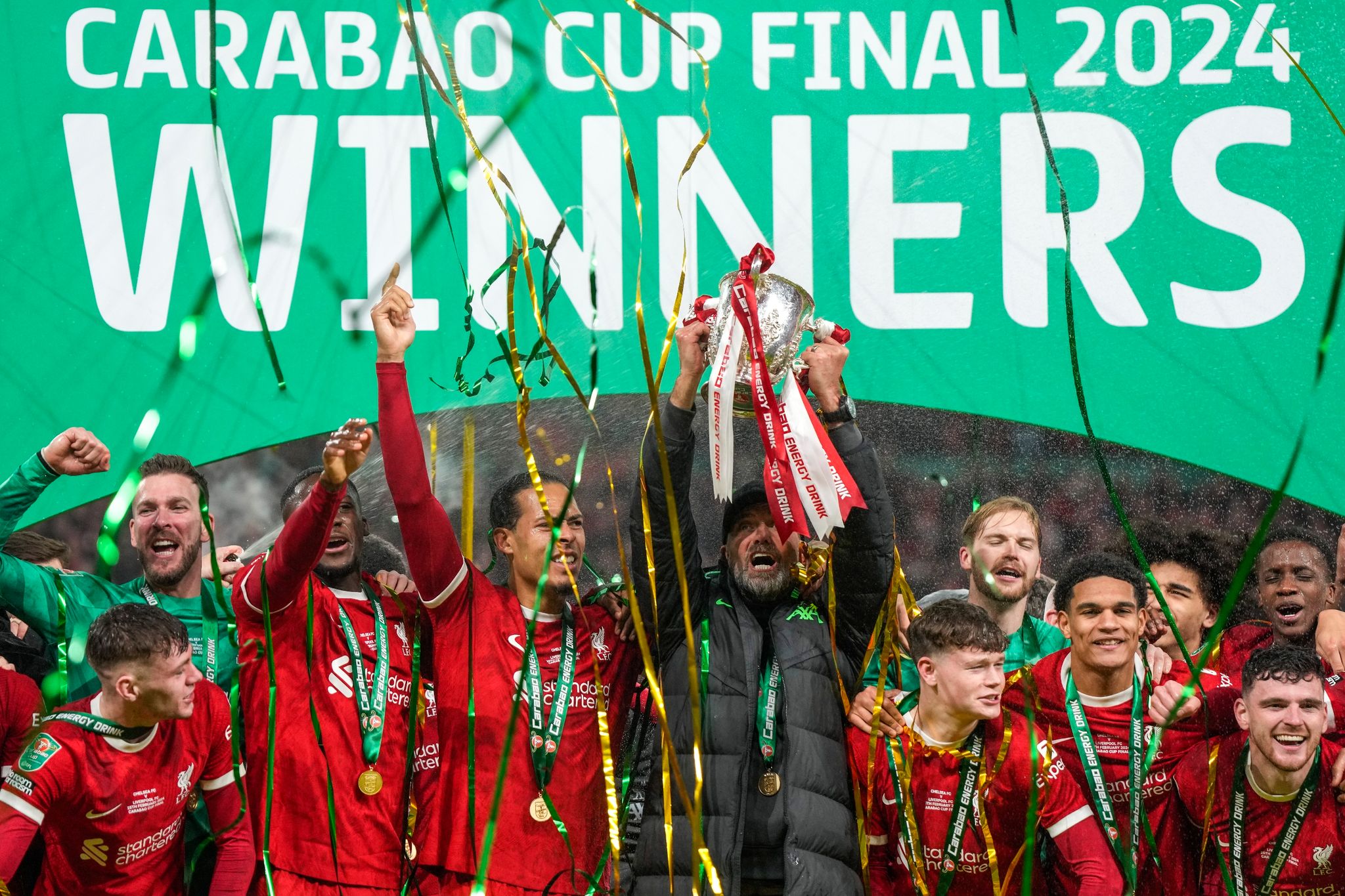 Klopp und Liverpool gewinnen Liga-Pokal