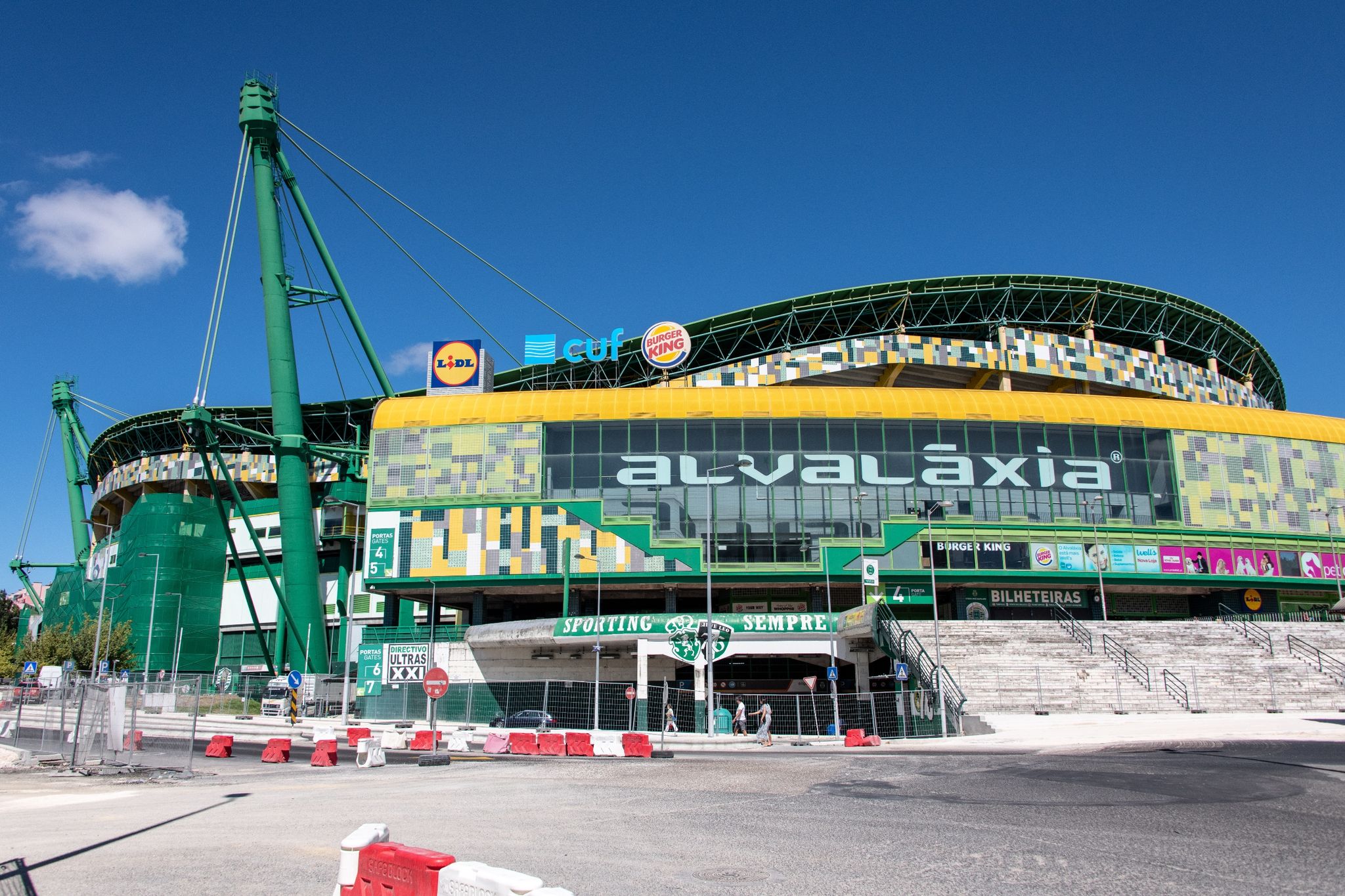 Verletzte bei Krawallen von Fans in Spanien und Portugal