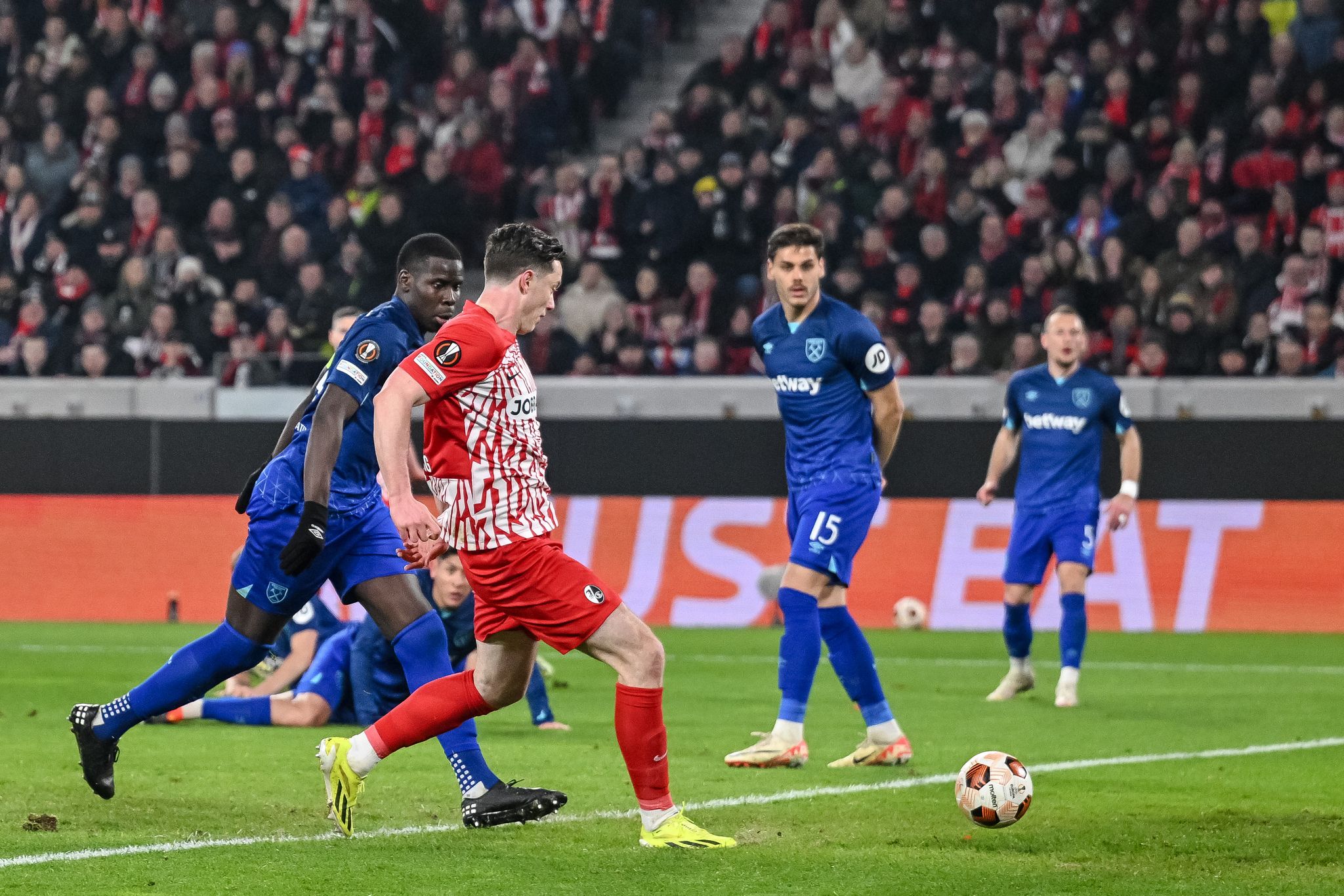 Joker Gregoritsch lässt Freiburg träumen: 1:0 gegen West Ham
