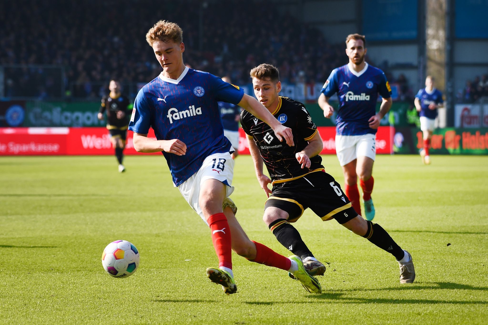 Sieg gegen den KSC: Kiel schon fünf Punkte vor dem HSV