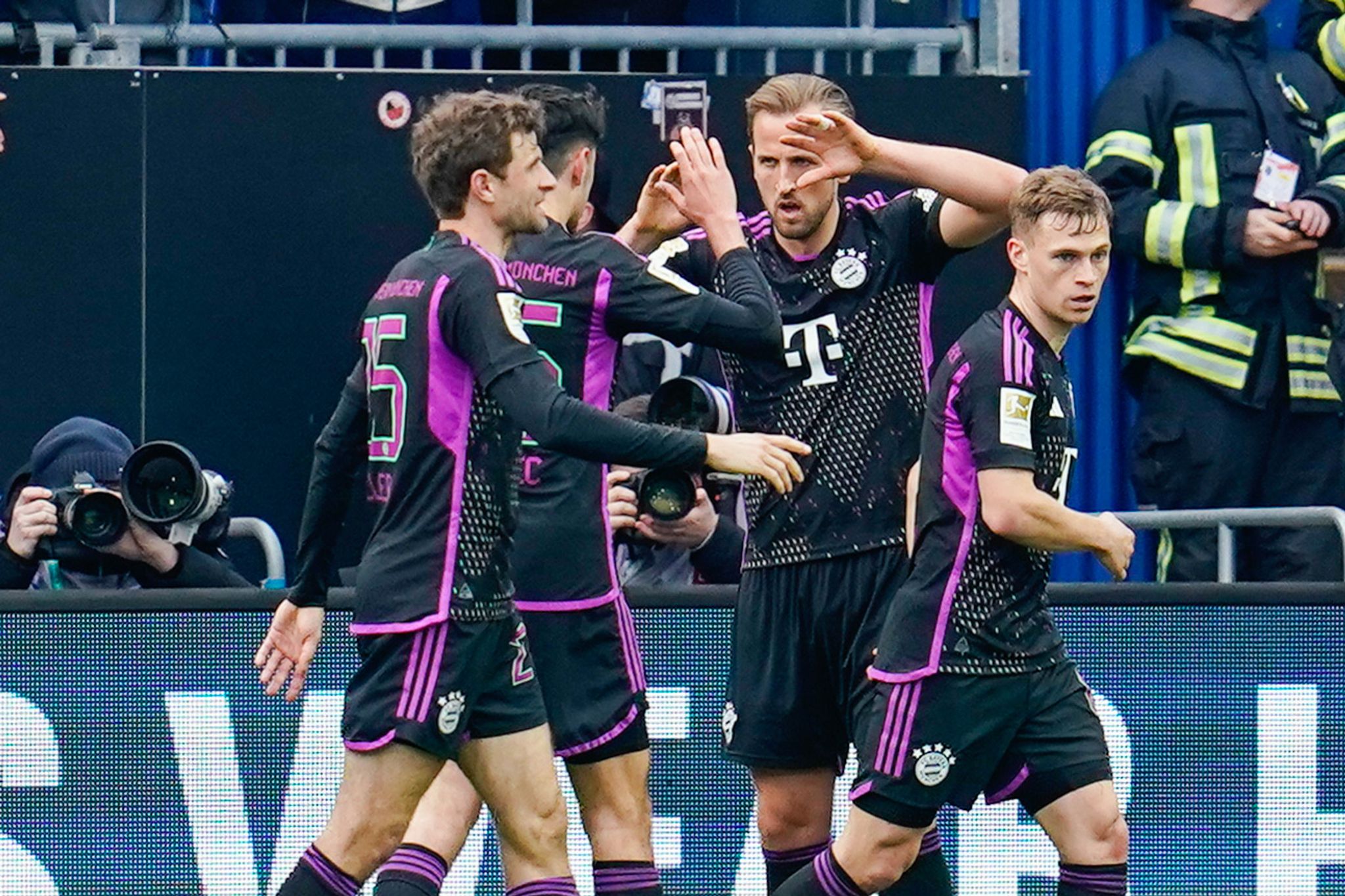 Bundesliga: Bayern gewinnen – Kovac in Wolfsburg unter Druck