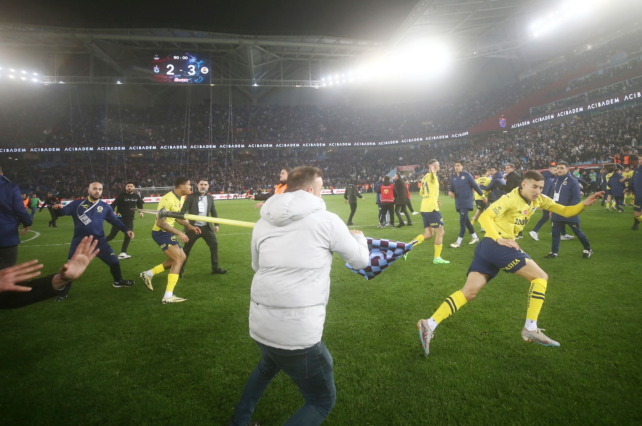 Zwölf Festnahmen nach Fan-Attacken in der Türkei