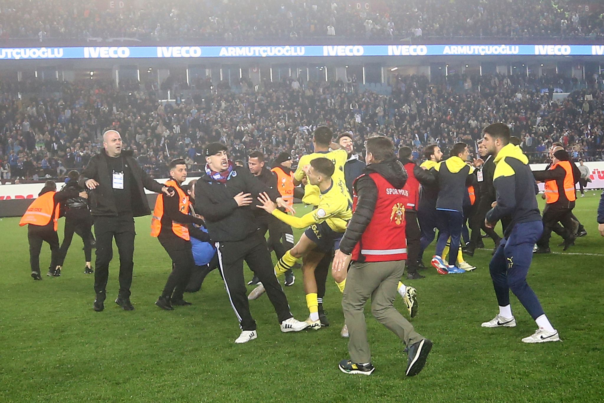 Fünf Verhaftungen nach Ausschreitungen in türkischer Liga