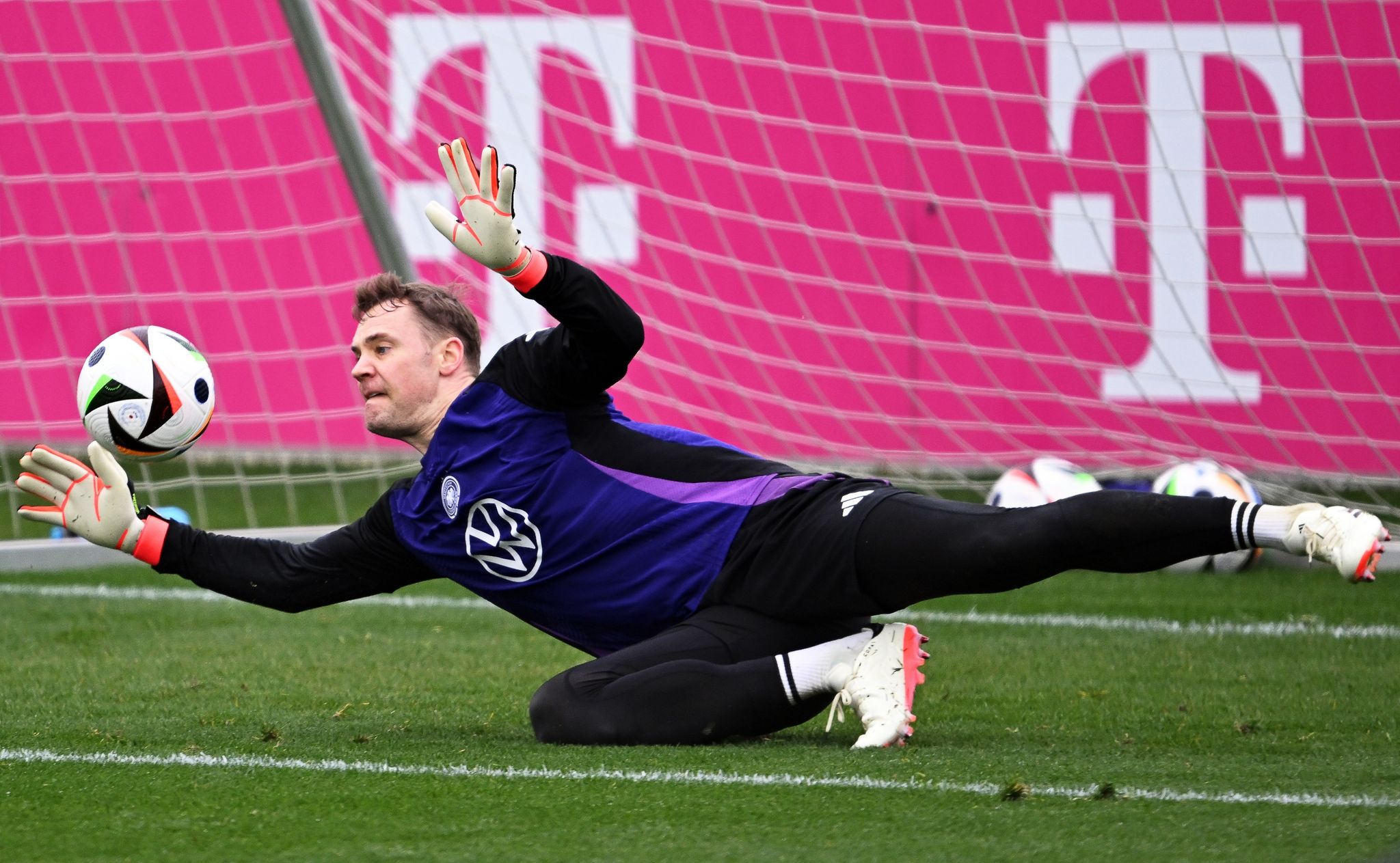 Verletzter Torwart Neuer fällt für Länderspiele aus