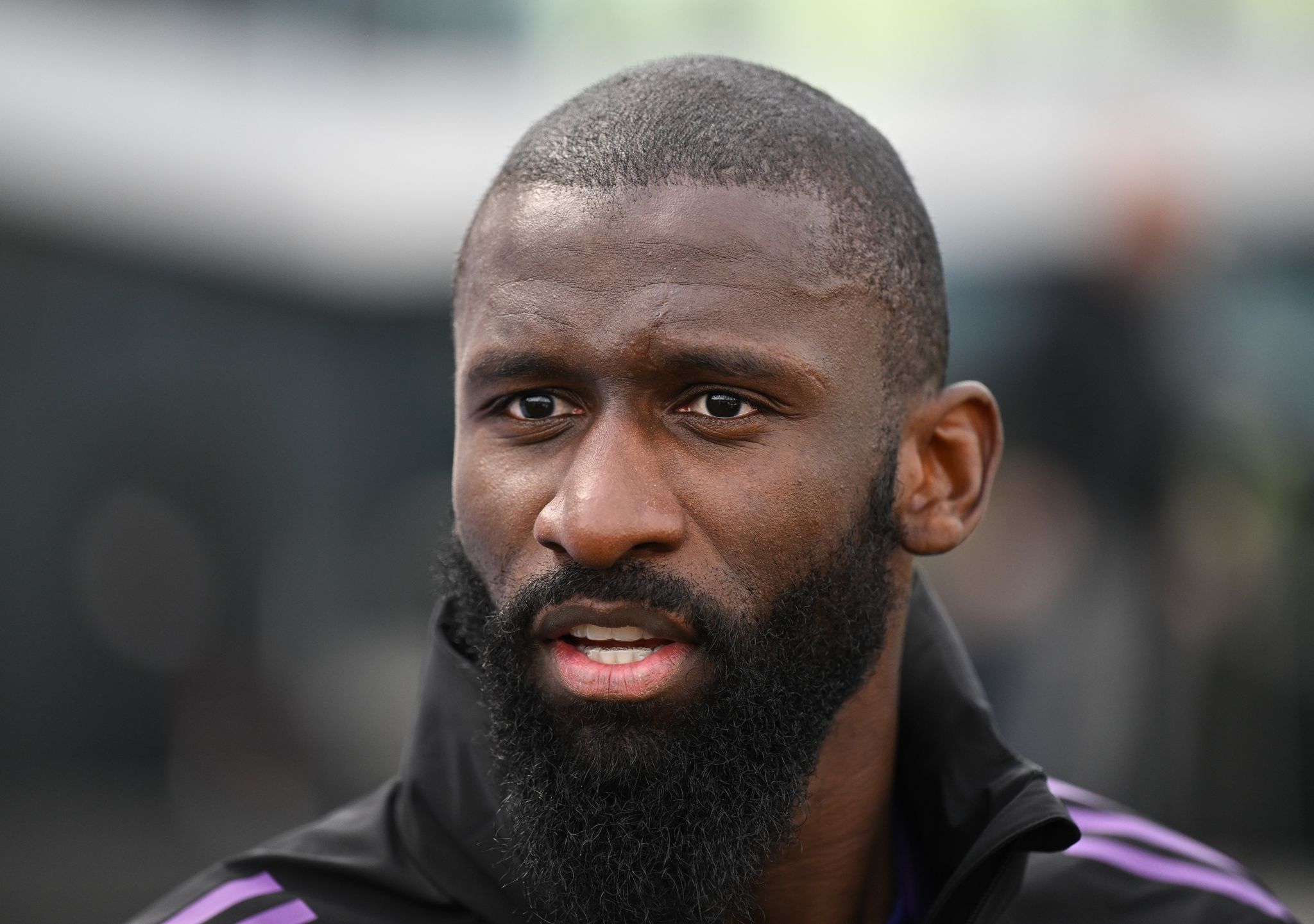 Kritik an Geste: Rüdiger und DFB gehen gegen Reichelt vor