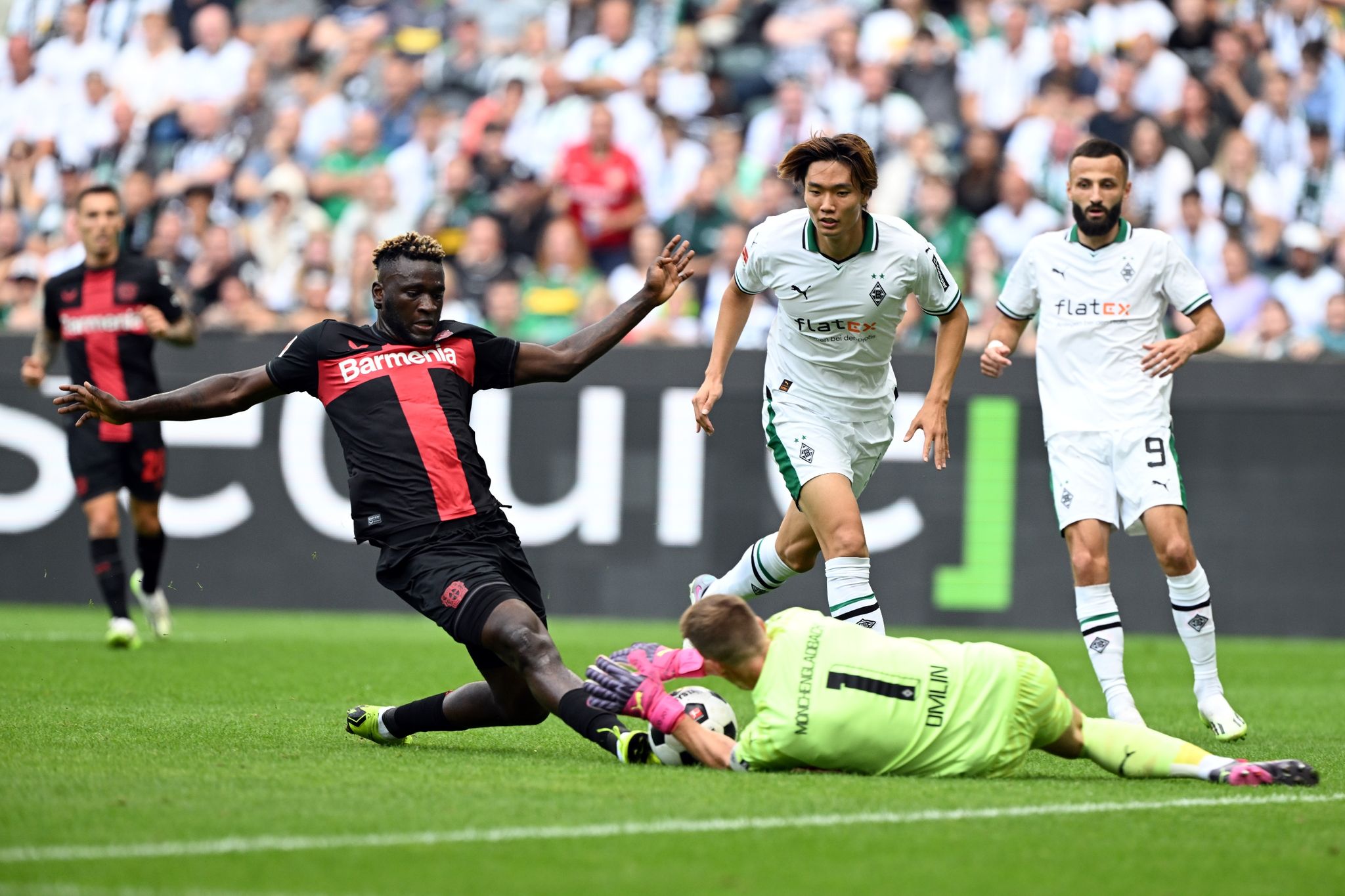 Gladbacher Omlin vor Comeback – Muskelfaserriss bei Koné