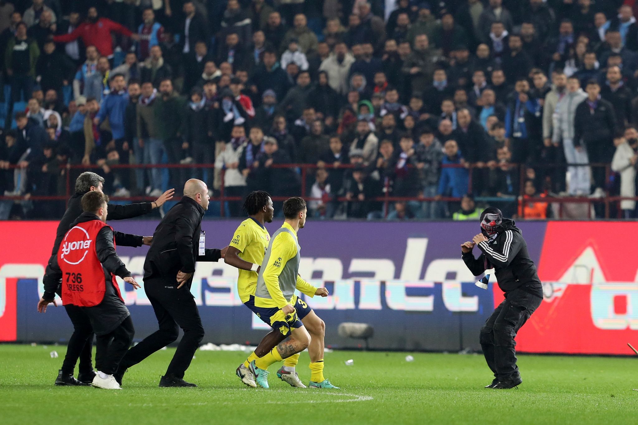 Trabzonspor nach Fan-Attacken sechs Spiele ohne Zuschauer