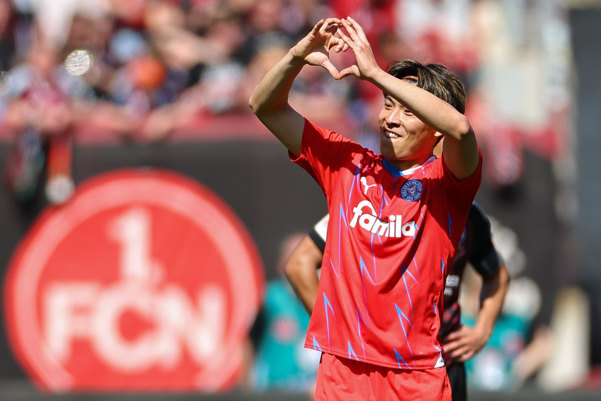 Kiel hat Aufstieg vor Augen: 4:0 beim 1. FC Nürnberg
