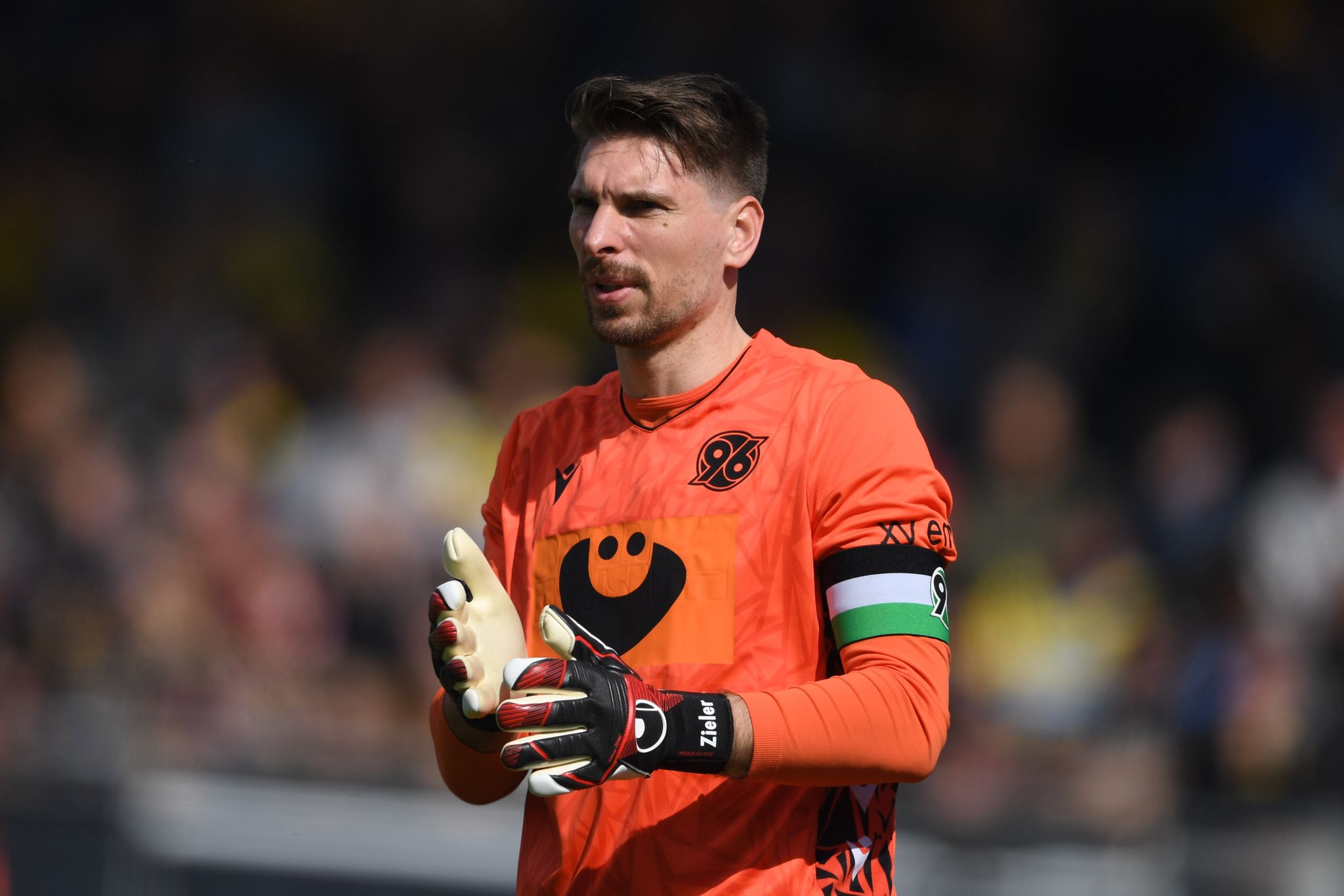 Torwart Zieler verlängert bei Hannover 96